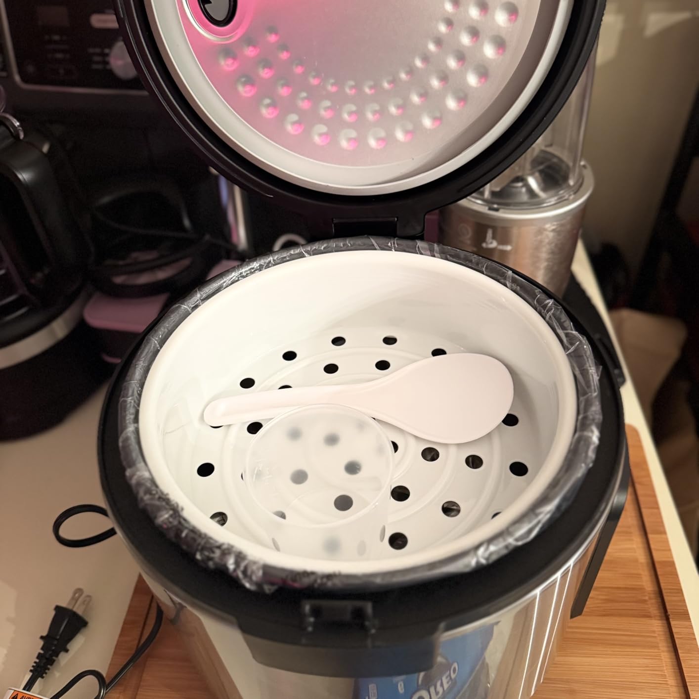 Gourmia Rice Cooker, 5 Qt Capacity, 20 Cup Cooked, 10 Cup Uncooked, Digital Controls, 6 Cooking Presets customer photo 1