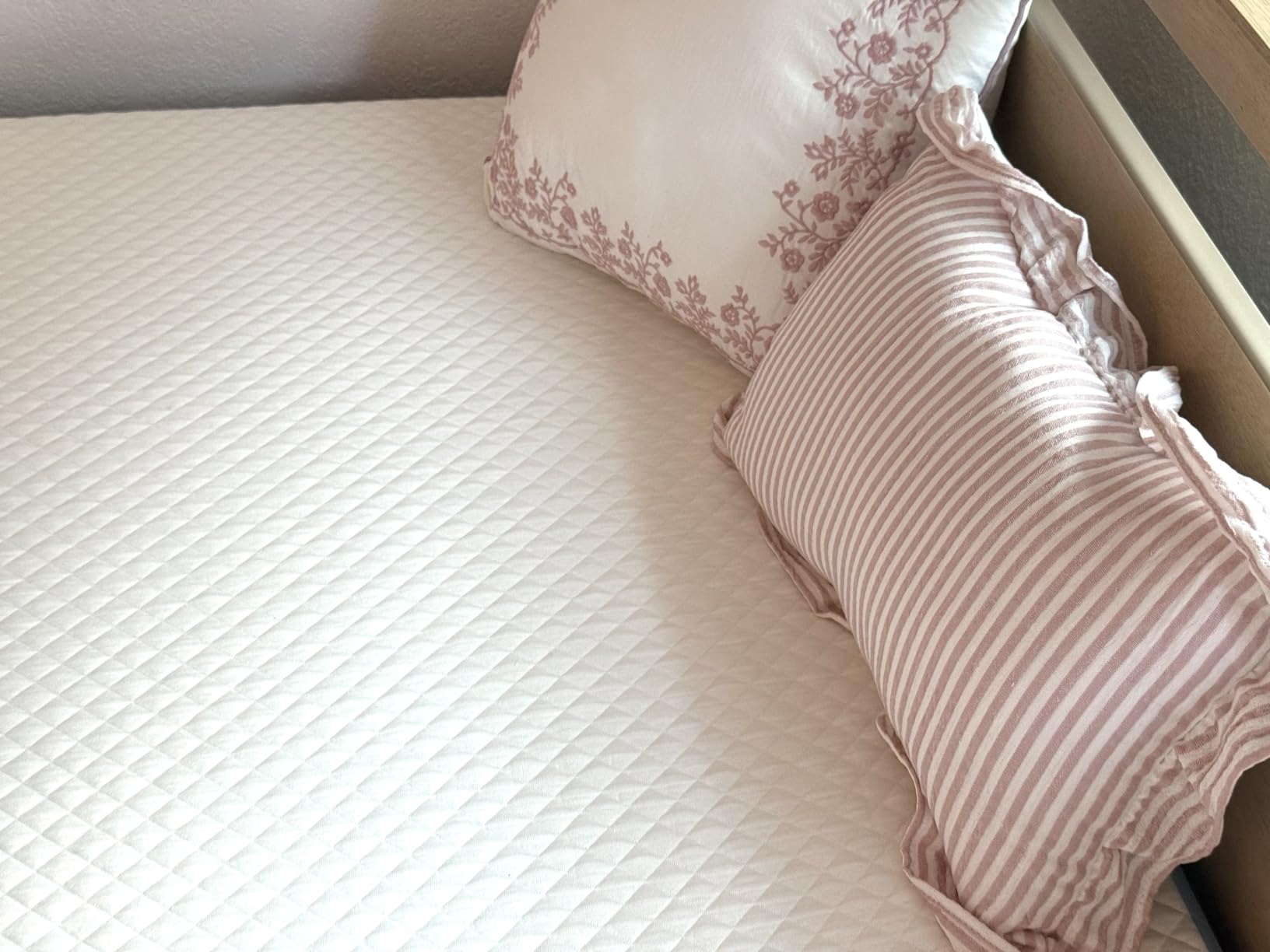 LIFEMENT King Mattress, 10 Inch King Size Mattress, Basic Copper Cooling Gel Memory Foam Mattress in a Box, Pressure Relief with Medium Firm Support, CertiPUR-US Certified, 80''L x 76''W customer photo 1