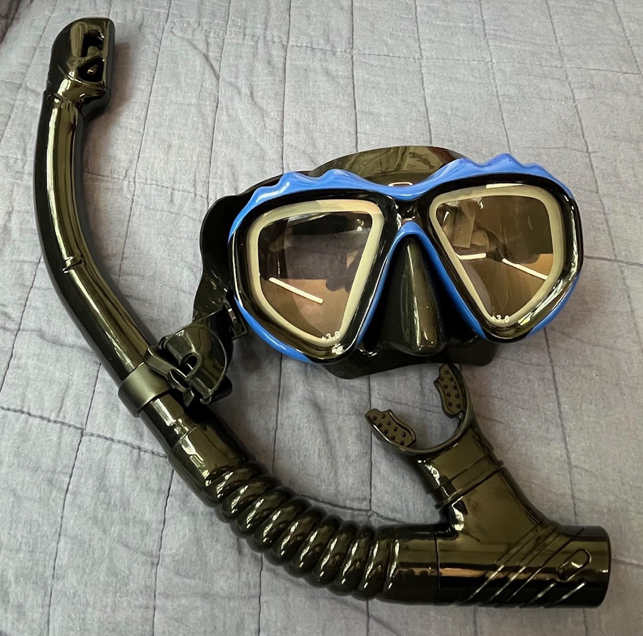 +2.0 to +3.0 Snorkel Mask with Magnifying Lenses for Adults, Tempered Glass Diving Goggles, Anti-Fog Snorkeling Gear for Men & Women (+3.0 with Snorkel) customer photo 2