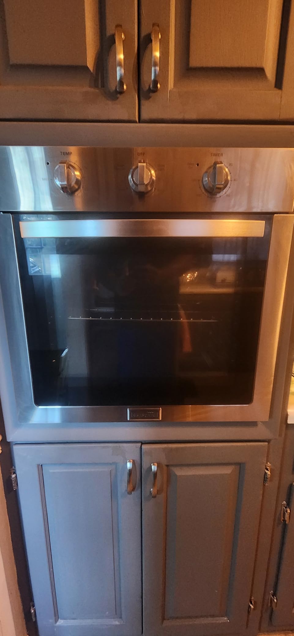 Empava Built-In Electric Single Wall Oven 24 inch, 2.5 Cu. ft. Capacity, 4 Cooking Modes, Knob Control, 2950 Watts, Stainless Steel customer photo 2