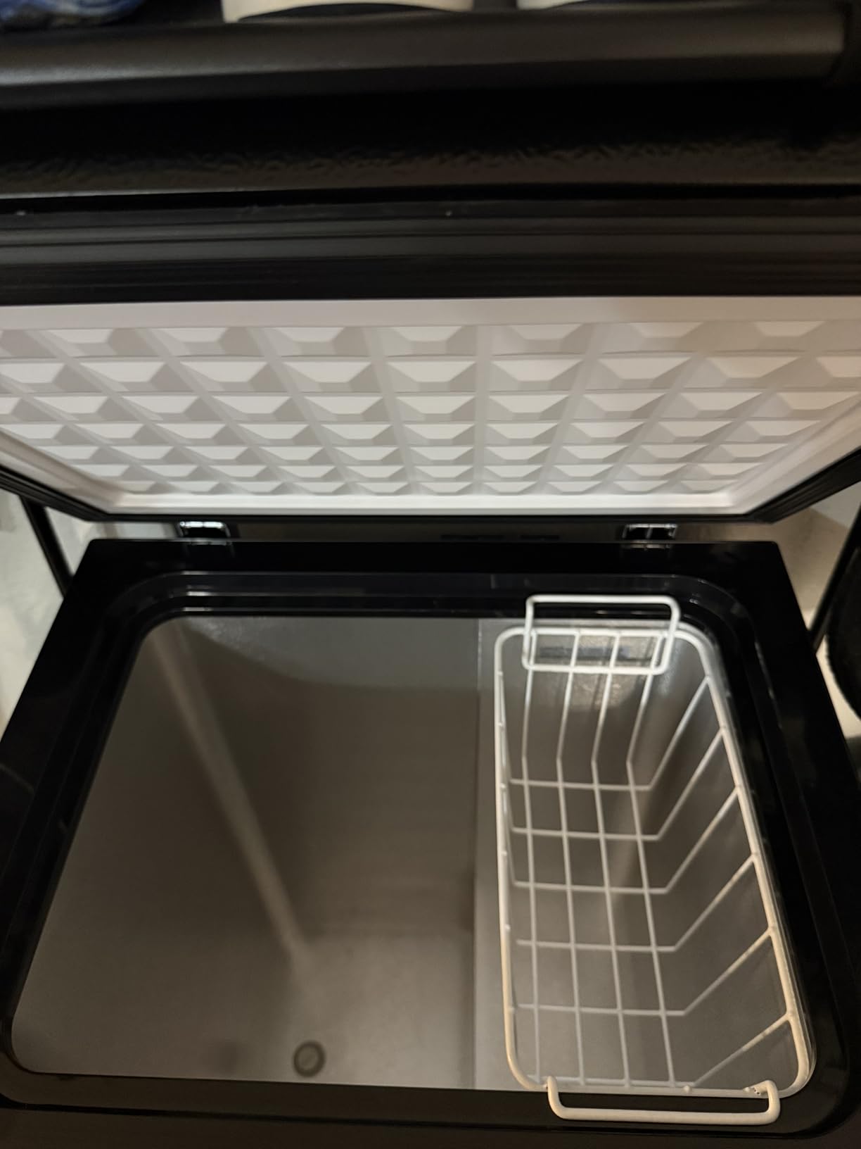 EUHOMY 3.5 Cu.Ft Chest Freezer with Wheels, Deep Freezer Top Door, Black | 7-Level Thermostat, 6°F to 10°F, Storage Basket, Energy Efficient, 38 dB, Dorm Use, Apartment Use customer photo 2