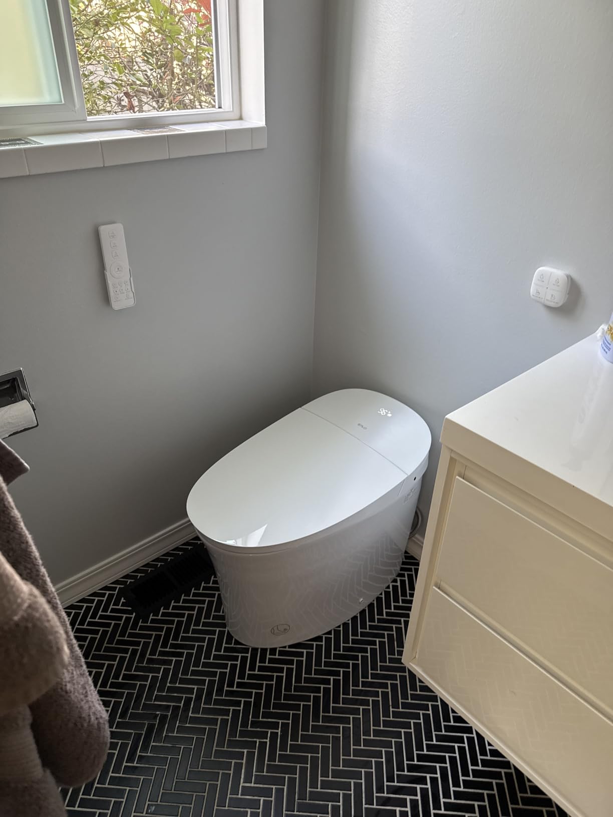 EPLO Smart Toilet Bidet,Auto Open Close,Foam Shiled,1000 Gram MaP Flush Score,Men's Auto Urinal Flush,Moving Dryer,ADA Comfort Chair Height,Heated Seat,Elongated Toilet with Tank Built in E18MAX customer photo 2