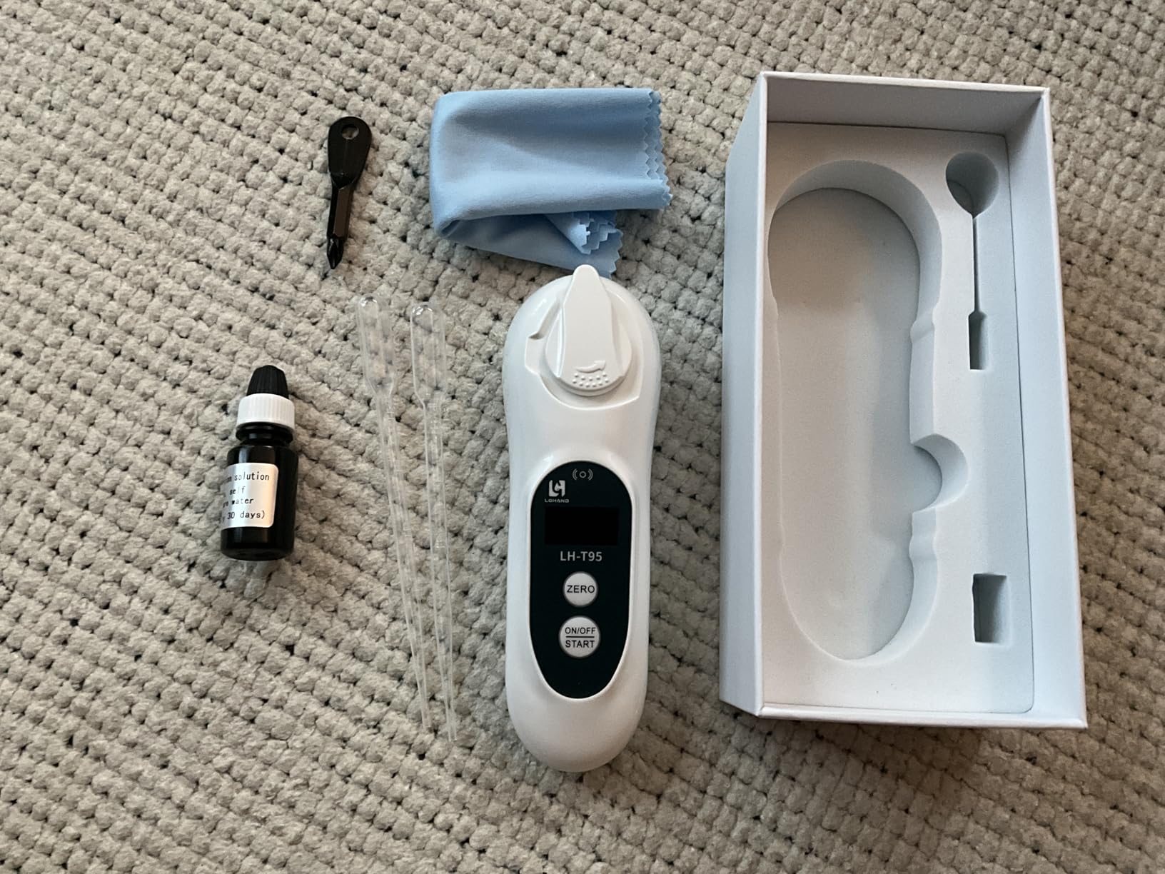 LOHAND 3-in-1 Digital Brix Refractometer with ATC, 0-95% Range, Touchscreen customer photo 1