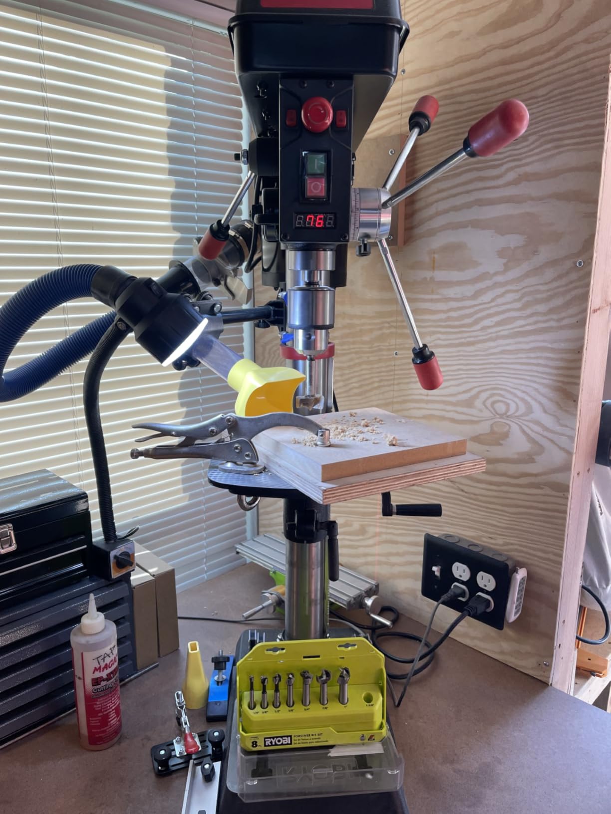BUCKTOOL 12-Inch Benchtop Drill Press, 6-Pole Motor, 3/4 HP, 360-2000 RPM, 3-1/8-Inch Spindle Travel, High Torque, Laser, LED Work Light and Digital Speed Readout customer photo 2