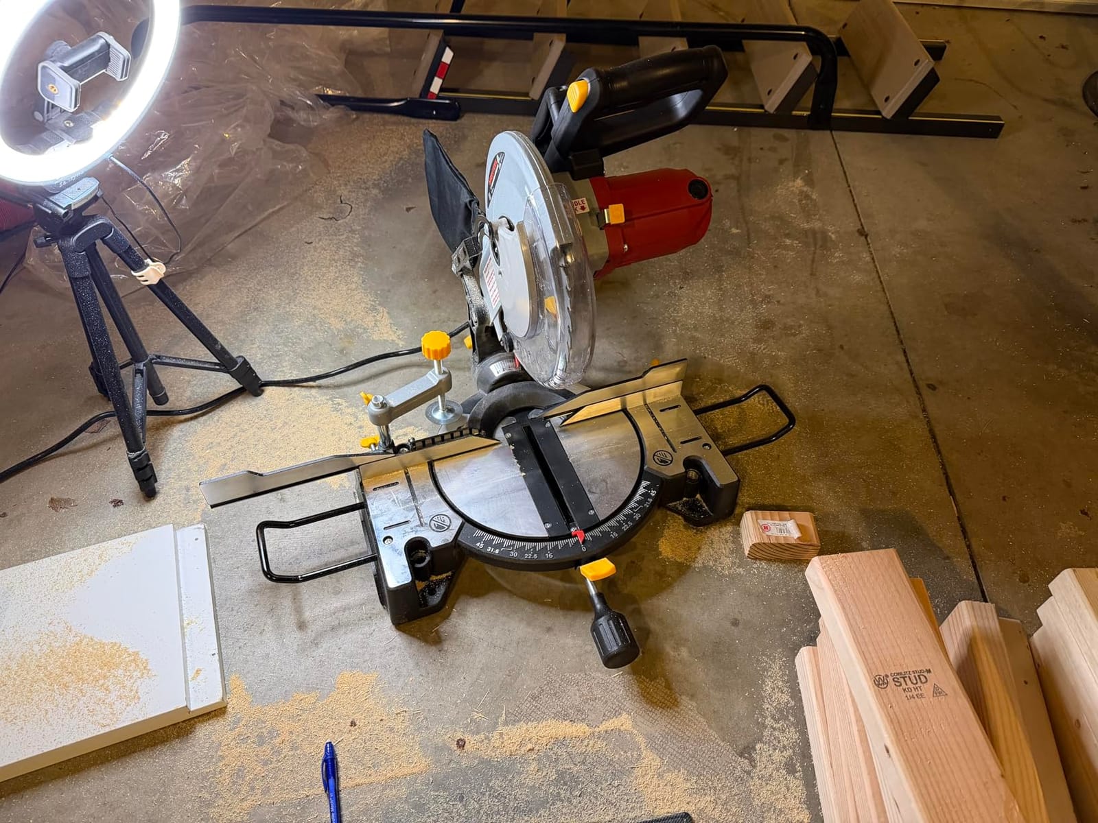 10-inch Compound Miter Saw, 5000RPM, 15 Amp, Single Bevel 0-45° with Extension Table, 36T Blade, Power Saw for Metal, Plastic, Wood, Laminates customer photo 1
