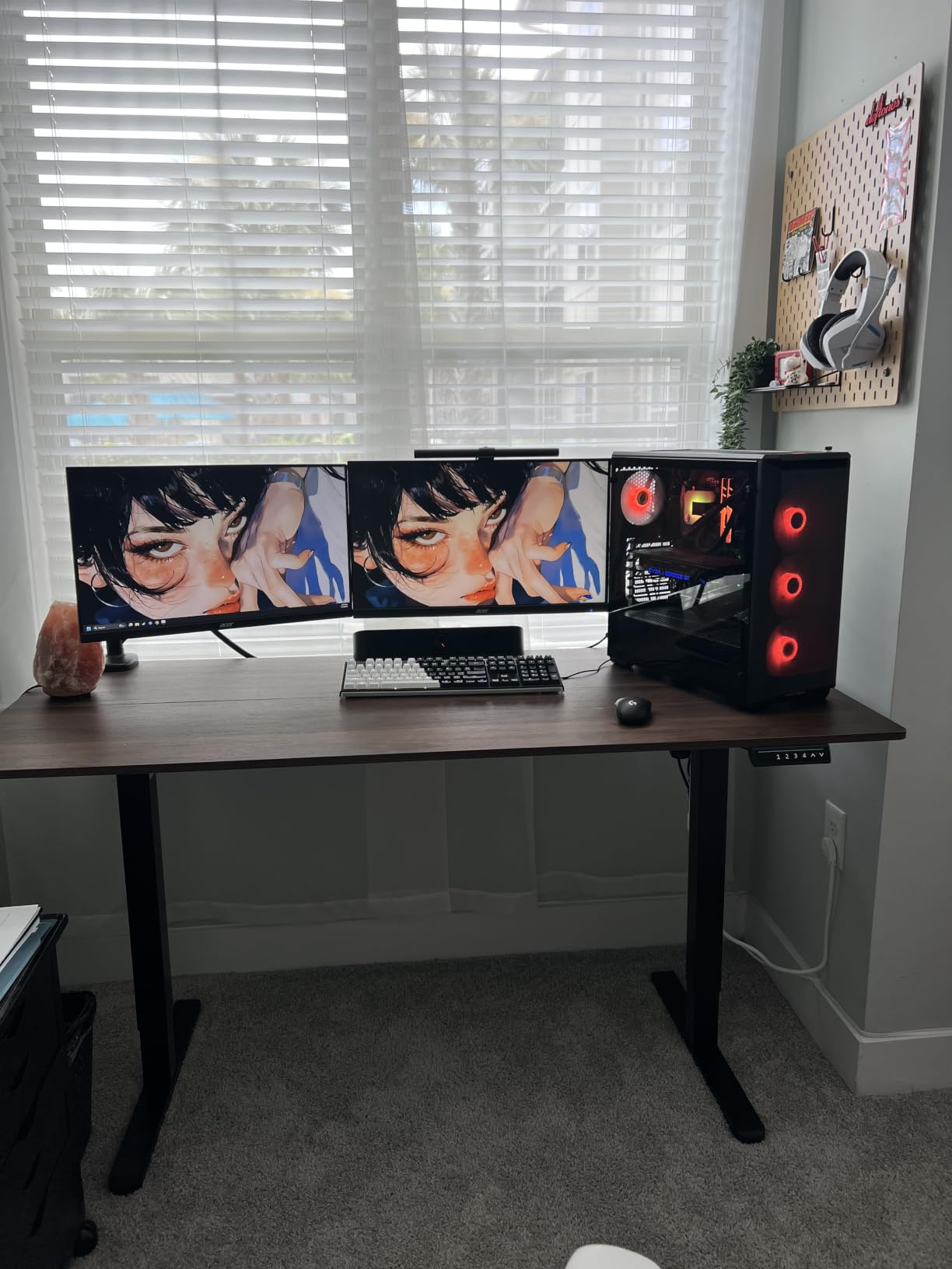 HUANUO 32x19 Inch Small Electric Standing Desk, Adjustable, Light Walnut | 176 Lbs Capacity, Rounded Corners, Wheel-Ready Feet, Compact Desktop, Apartment Workspace, 28.3-46.5 Inch Height Range customer photo 1
