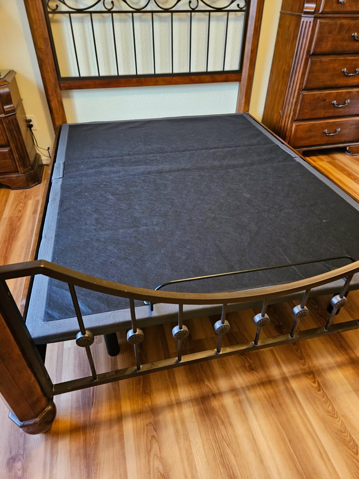 Marsail NS0 Full Adjustable Bed Base - Smart Dual Motor Bed Frame with Wireless Remote, 3-Min Assembly, Zero Gravity & Anti-Snore Modes, Under Bed Lighting, 4 USB Ports customer photo 1