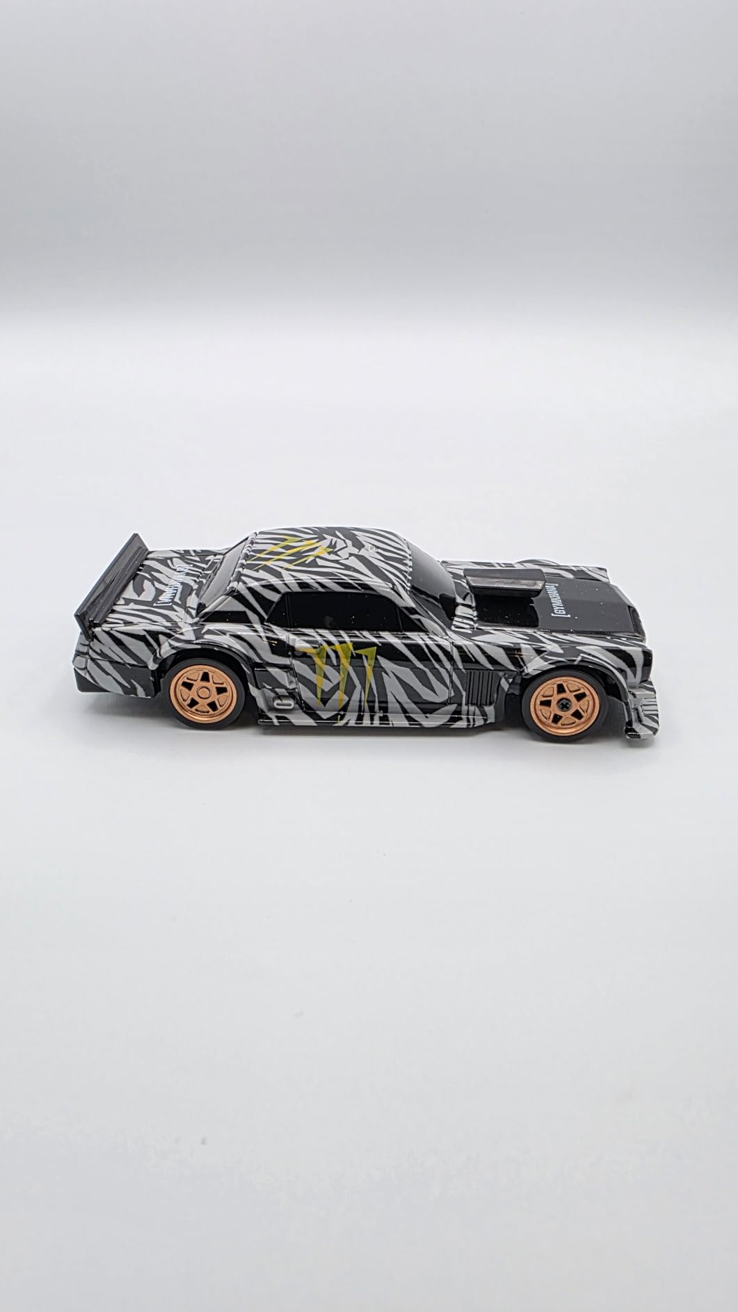 2026 Upgrade 1/43 Mini RC Drift Car with Gyroscope, 4WD RTR | Gyro Mini Drift RC Car, 1/43 RC Drift Car Toys for Kids Ages 8-14, Birthday Gifts for Boys Girls, 2 Tire Sets, 8 Cones customer photo 1