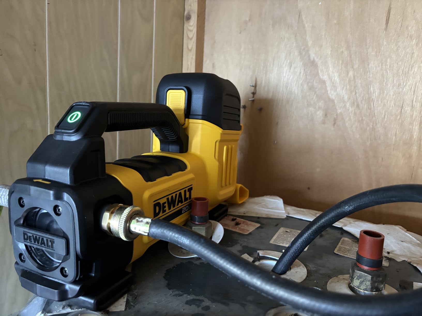 DEWALT 20V MAX Transfer Pump, 10 GPM, Powerful and Lightweight, Profesional Grade Versatility, Bare Tool Only (DCE050B) customer photo 2