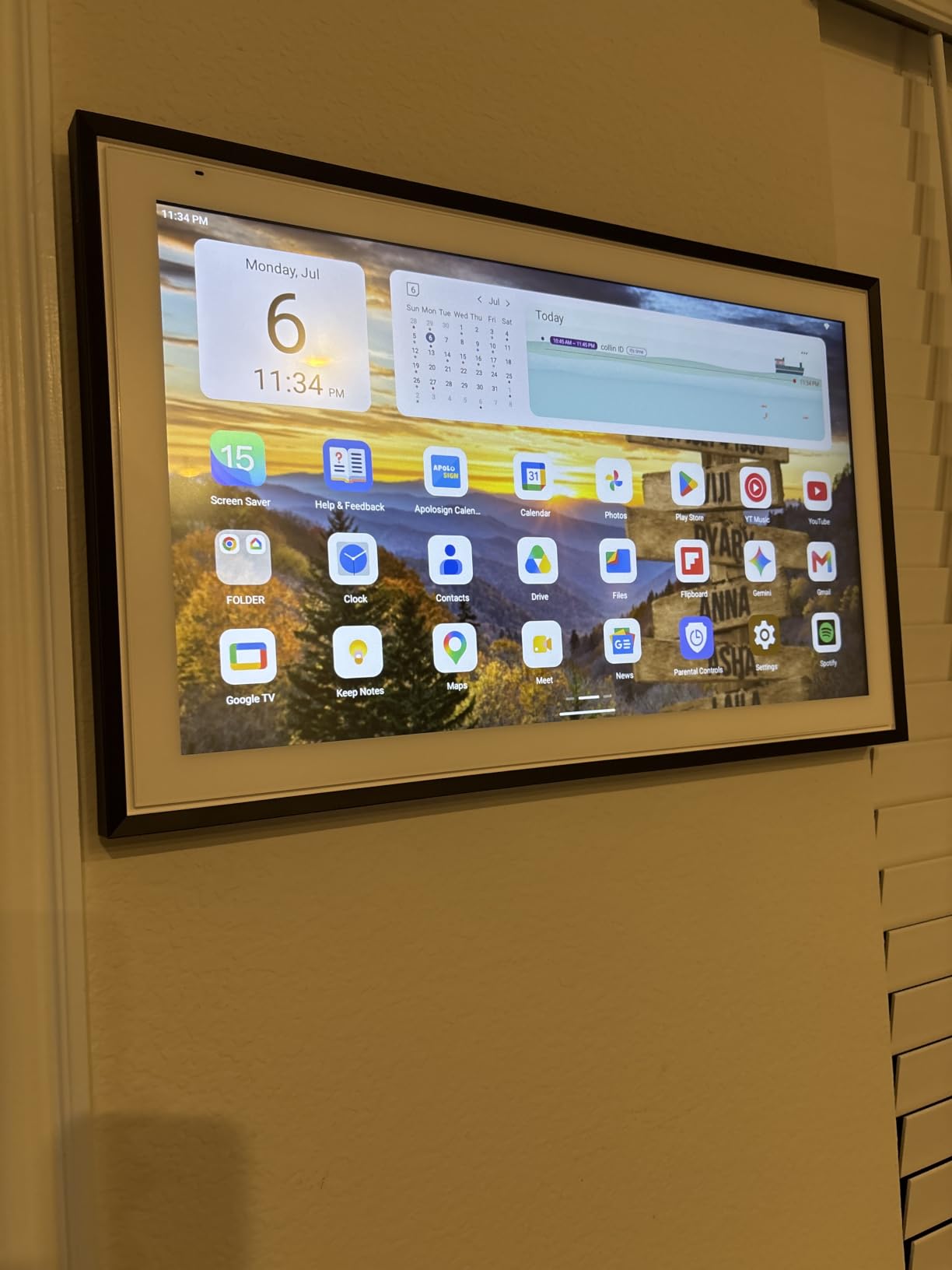Apolosign 21.5-inch Digital Calendar, Smart Wall Planner with Calendar Sync, Chore Chart, Meal, Install Apps, Electronic Touchscreen Display for Family Schedules, Dual Mode (Teak) customer photo 1
