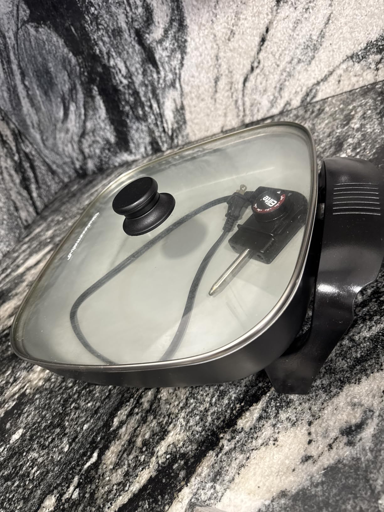 Elite Gourmet EG2313 PFAS-Free Ceramic Electric Skillet, 1200W, Black customer photo 2