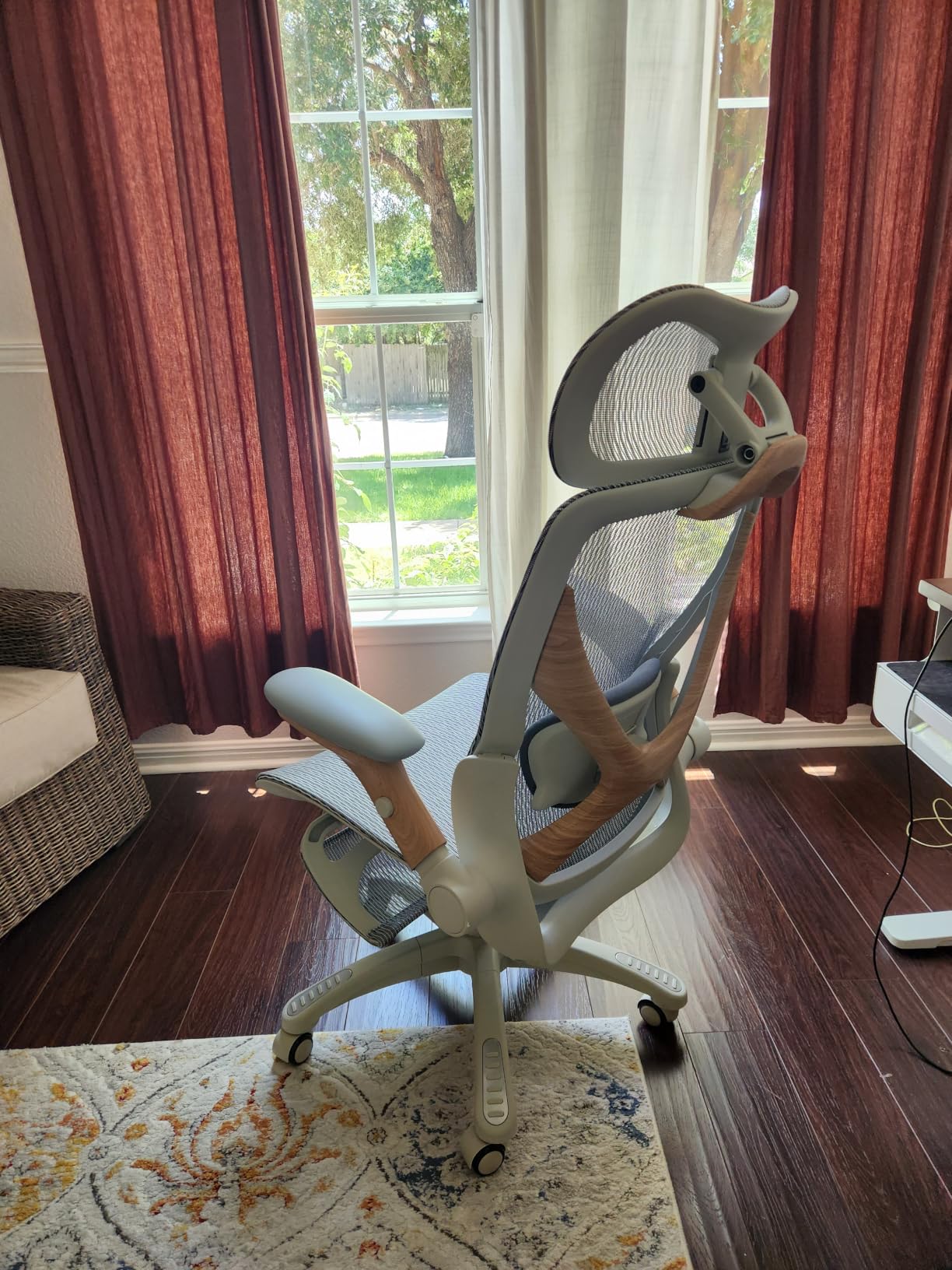 ELABEST X100 Ergonomic Mesh Office Chair with Footrest, Big and Tall Home Desk Chair with 5D Flip-Up Arms, Adjustable 3D Lumbar Support, Gaming & Executive Computer Chair (Foggy Morning) customer photo 1