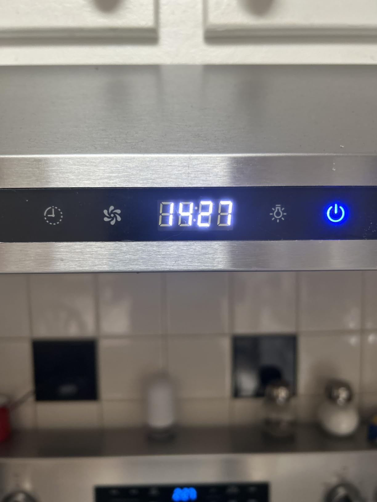 SNDOAS Under Cabinet Range Hood 30 inch, Stainless Steel Ducted/Ductless Range Hood with Touch/Gesture/Remote Control, 700CFM & 3-Speed Kitchen Stove Vent Hood, Baffle Filters, 3 Air Vents customer photo 1