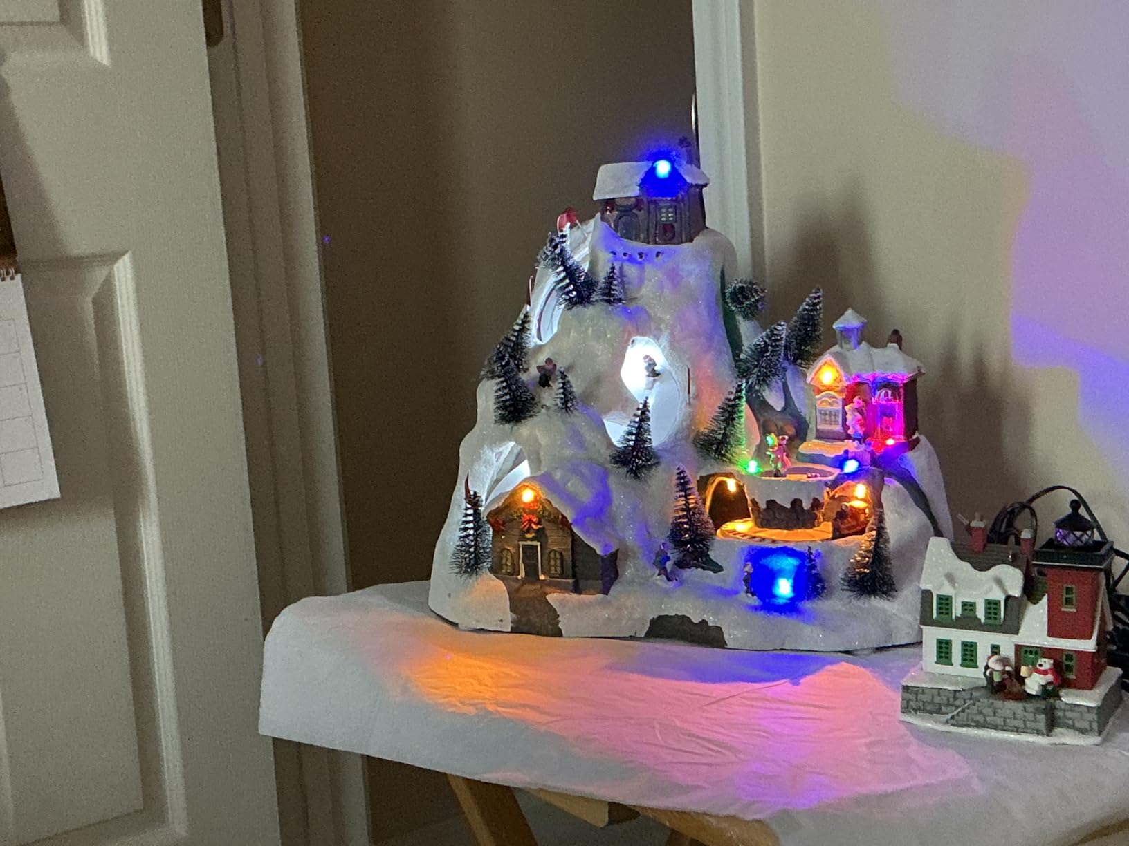 Christmas Village Sets 9 Inch Animated Moving Christmas Tree Train USB/3AA Batteries Music Village House Indoor Decoration Xmas Town Houses for Holiday Decor customer photo 1