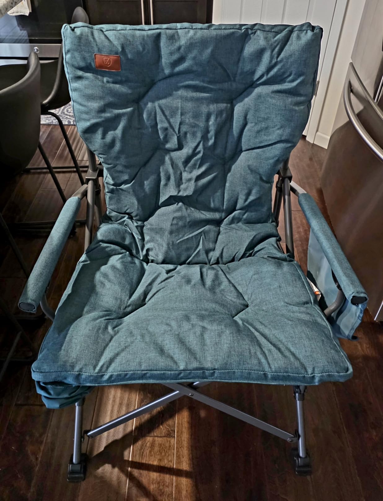 EVER ADVANCED Padded Oversized Folding Camping Chair for Adults, Heavy Duty Lawn Chair with Side Pockets, Portable Collapsible Quad Chair for Outside, Support Up to 500lbs, Black customer photo 1