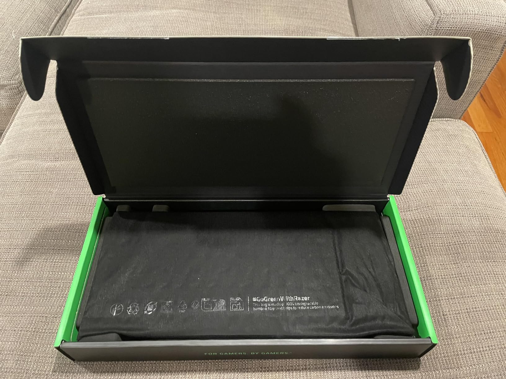 Razer BlackWidow V4 Low Profile TKL HyperSpeed Wireless Gaming Keyboard: Orange Mechanical Switches, 2.4GHz Wireless & Bluetooth, Multi-Function Roller customer photo 2