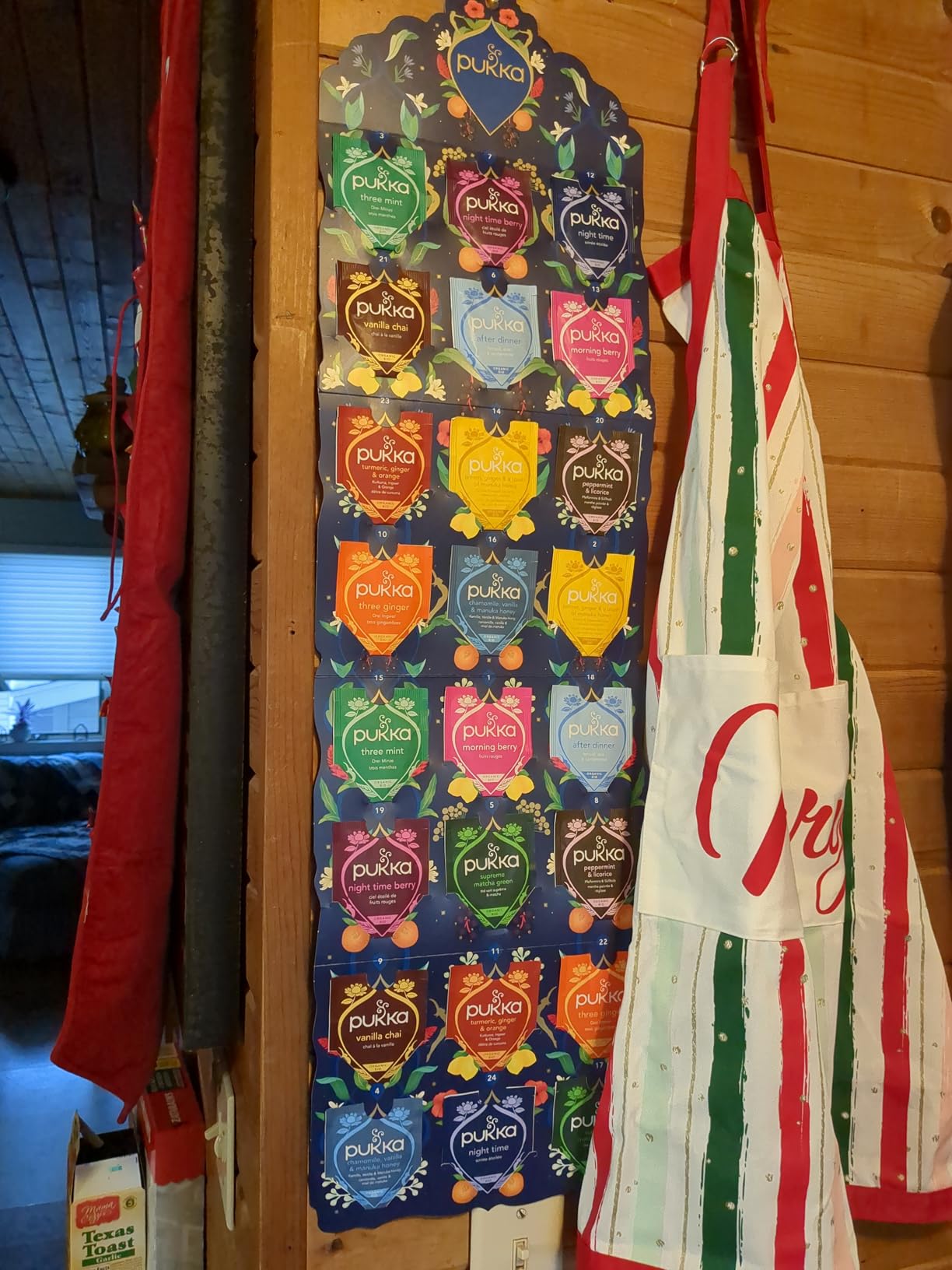 Pukka Christmas Tea Sampler Advent with Black and Green Teas, 24 Tea Bags | Unwrap a delicious daily surprise inside our herbal tea advent calendar with 24 sachets, great for tea gifting and discovery. customer photo 2
