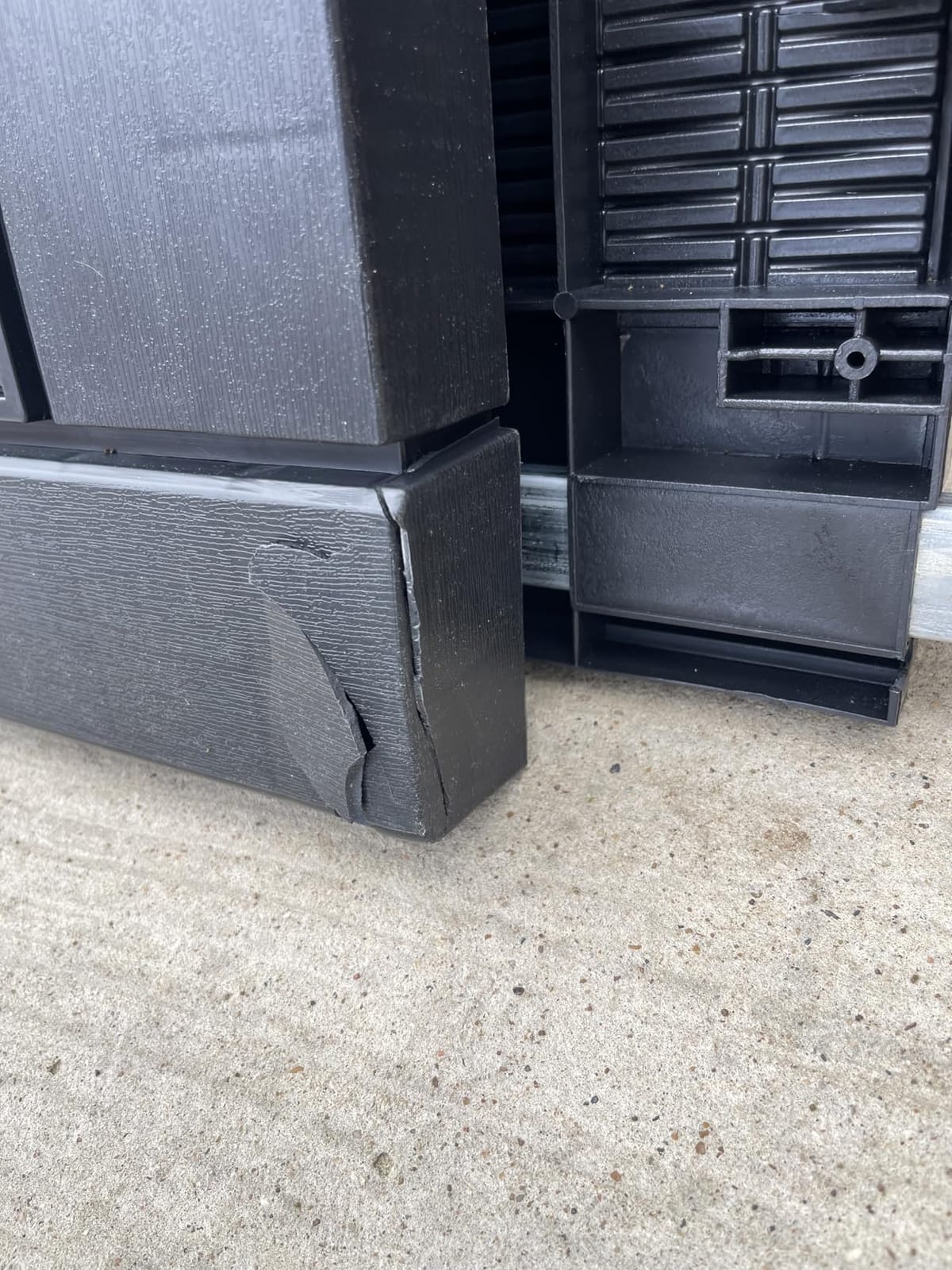 EasyUp 320 Gal Large Outdoor Storage Box Waterproof Lockable Deck Boxes, UV Resistant Resin, Hydraulic Lid, Portable Handles customer photo 1