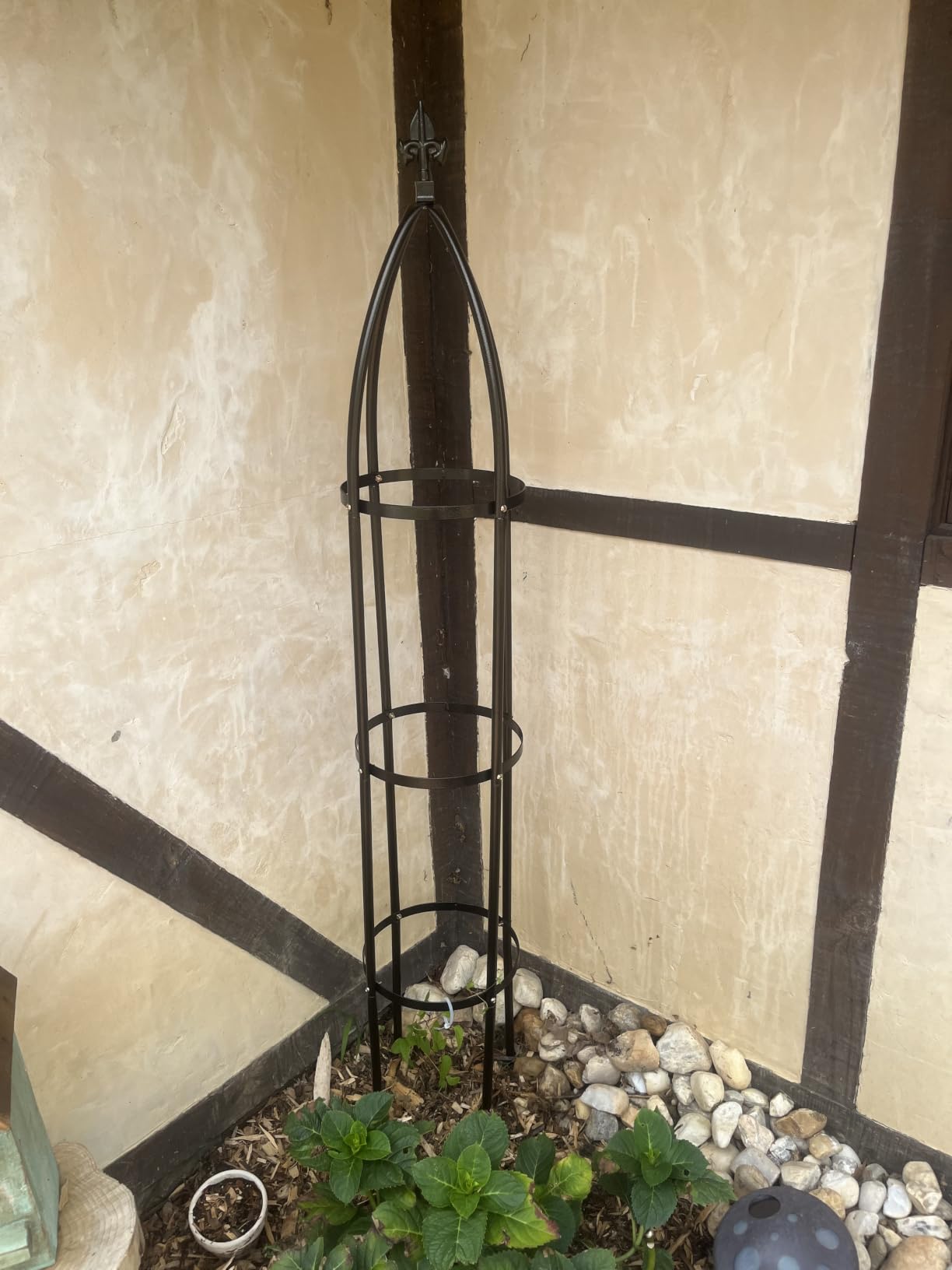 Garden Obelisk Trellis 100% Metal Heavy Duty 5.5 ft for Climbing Vines | Upgraded 16mm Thick Steel Tubes Bronze Rustproof Tower, Medium Plant Support Stands for Flowers, Roses, Clematis & Tomatoes customer photo 1