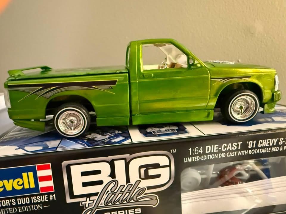 Revell 14562 1991 Chevy S-10 Lowrider Special Edition 1:25 Scale 171-Piece Skill Level 4 Model Building Kit customer photo 1