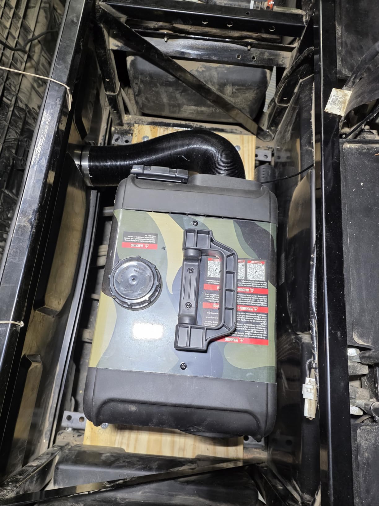 VEVOR Diesel Heater 8KW, DC 12V/24V, All in One Portable Diesel Air Heater with Bluetooth APP Control, Remote Control and LCD Screen, 1.9 Gal Fuel Tank for Trucks, Vans, RVs, Campers, and Garages customer photo 1