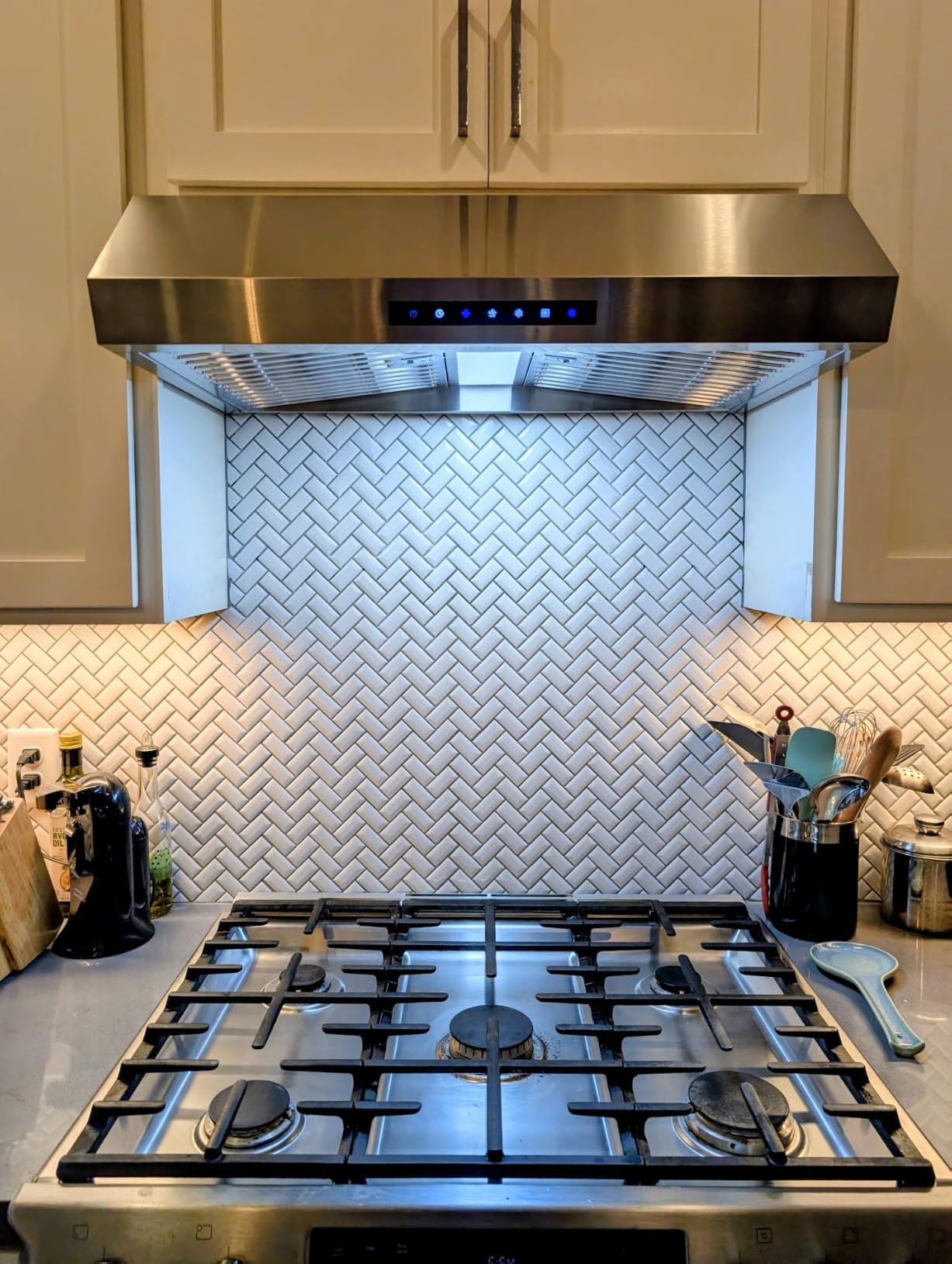 Hauslane 30 Inch Range Hood Under Cabinet 450-860CFM Ducted 3-Way Venting | Low Noise Pro Stainless Steel Heavy-duty Stove Hood Vent, Auto Shut-off, LED, Touch Panel, Dishwasher Safe Baffle, UC-PS60 customer photo 1