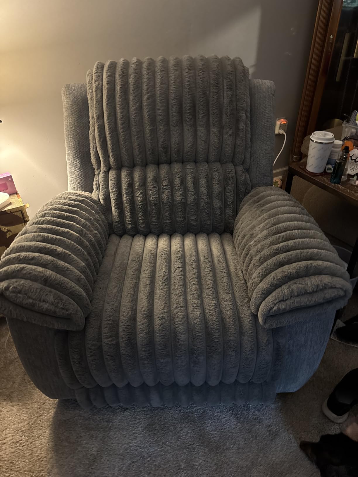 Oversized Power Recliner Zero Gravity with USB Port for Big Man Faux Fur Electric Extra Large Reclining Chairs for Living Room Soft Lumbar Support, 26