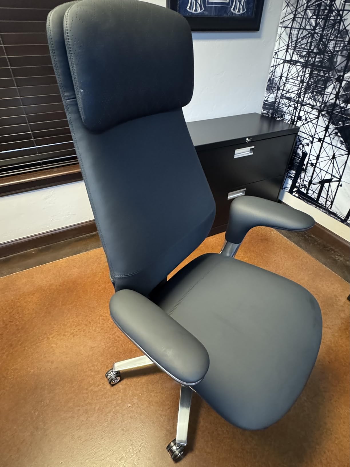 TOMU Executive Office Chair with Foot Rest, Top Grain Genuine Leather Office Chair, Ergonomic High Back Design. Real Leather, Wheels, Alumium Base. Padded Armrest, Luxury and Comfy (Beige) customer photo 2