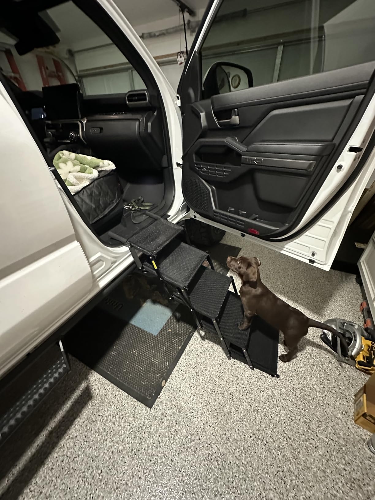 Oiilores Foldable Dog Stairs for Large Dogs - Extra Wide Pet Ramp for Cars, SUV, Non-Slip Surface, Supports Up to 250 Lbs, 5 Steps customer photo 1