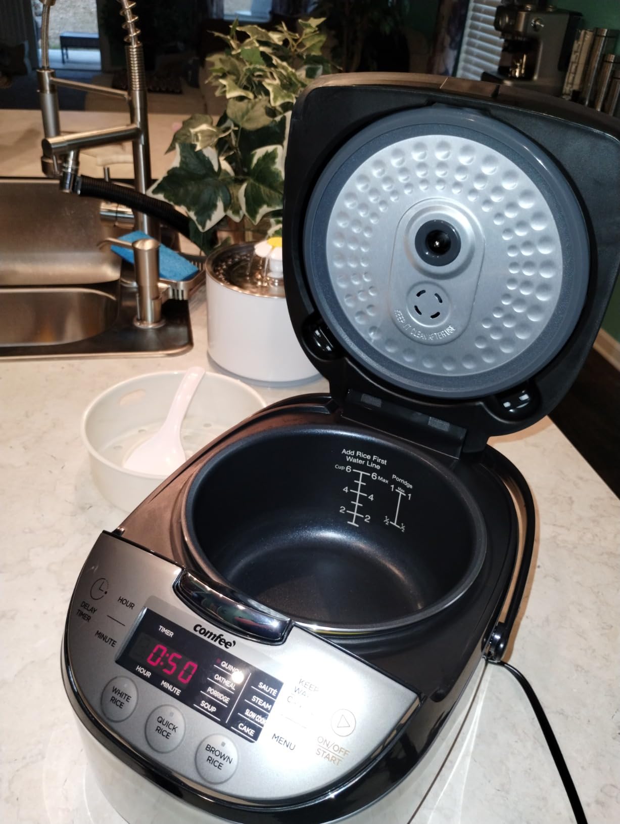 COMFEE' Japanese Style Rice Cooker with Fuzzy Logic, 10-Cups Uncooked Rice, 11 presets customer photo 1