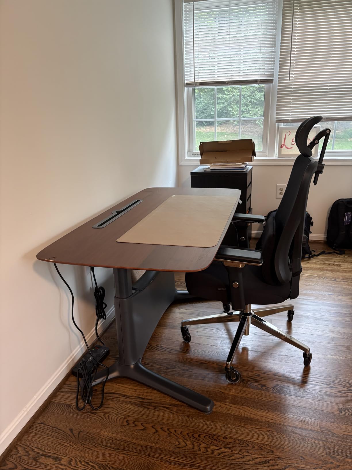 Ergonomic Office Chair Comfy [#1 in Tests] | Ergonomic Chair with Breathable Mesh Back | Computer Chair with wheels | Home Office Desk Chair with Headrest customer photo 2