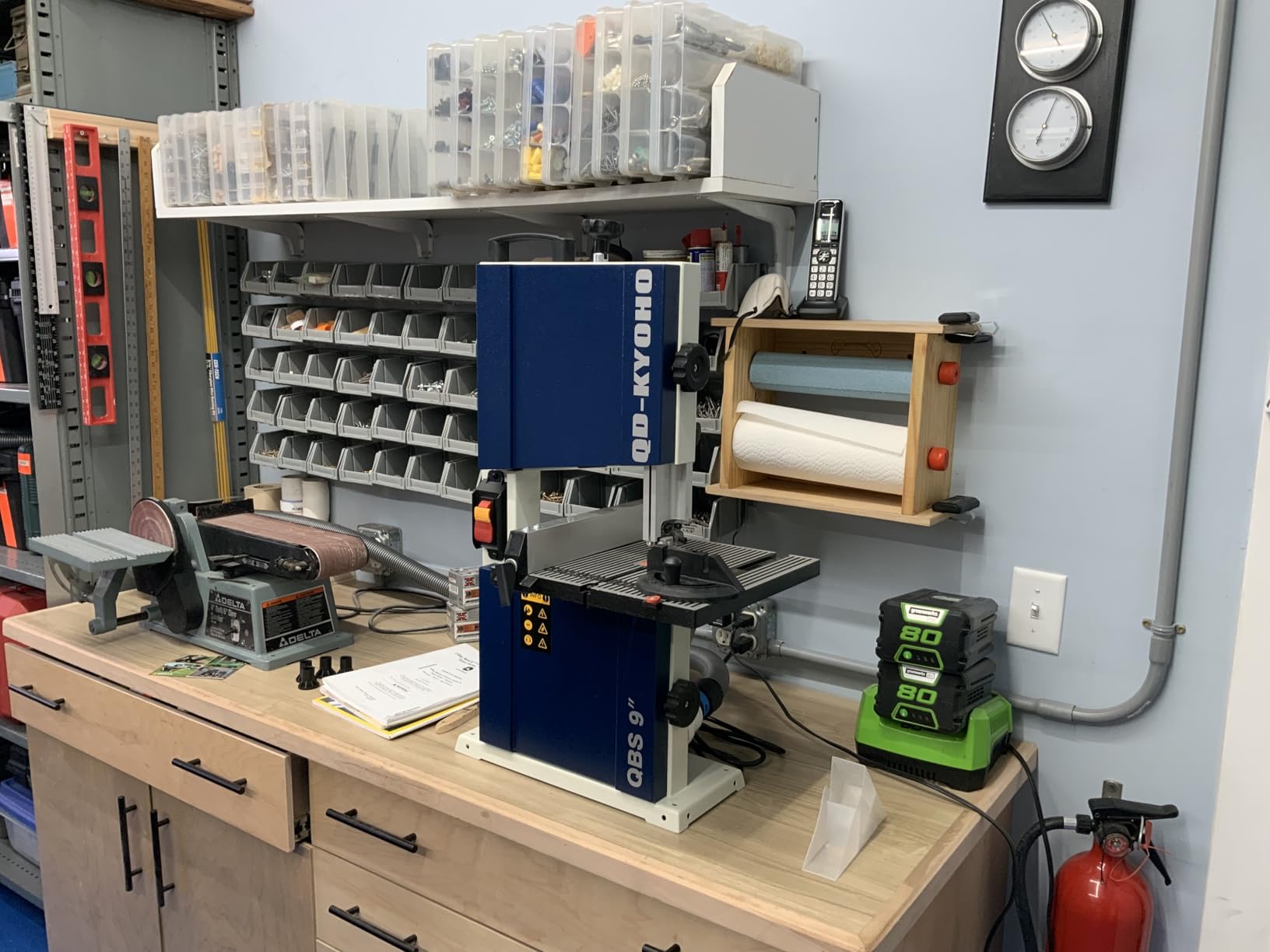 Band Saw, Portable 9-Inch Bandsaw for Woodworking, 2526 FPM Benchtop, 1/3 HP(output), 120 V 2.5-Amp Motor, Band Saws with Cast-Aluminum Worktable with Scale, Steel Bandsaws with Miter Gaug customer photo 2