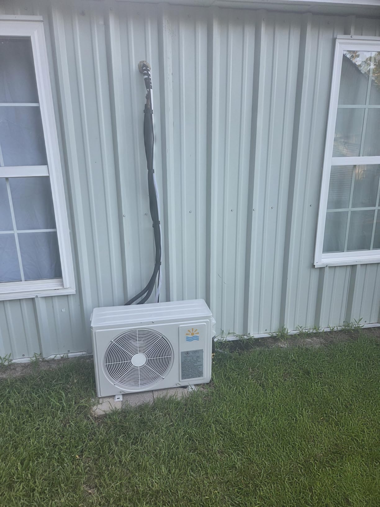 Rellytech Mini Split AC/Heating System - 19 SEER2 9000 BTU Mini Split AC Unit Inverter Heating and Cooling, 115v Energy Efficient Ductless Air Conditioner Up to 550sq.ft, 24H Timer, Installation Kit customer photo 1