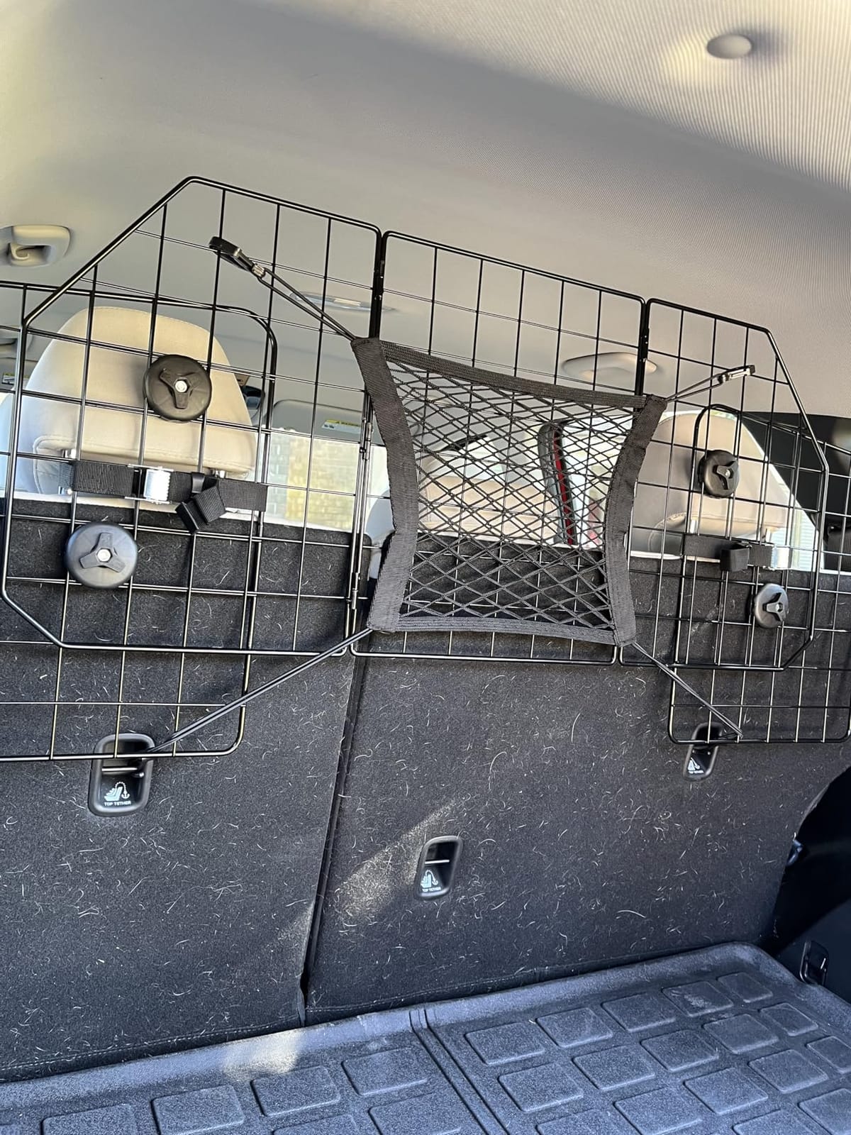 ERYTLLY Dog Car Barrier for SUVs, Vehicles, Dividers, Adjustable Heavy-Duty Wire Pet Gate, Foldable Car Pet Barrier with Mesh Bag, Car Accessories Safety Travel, for Cargo Area 36.6 to 64.5 Width customer photo 1