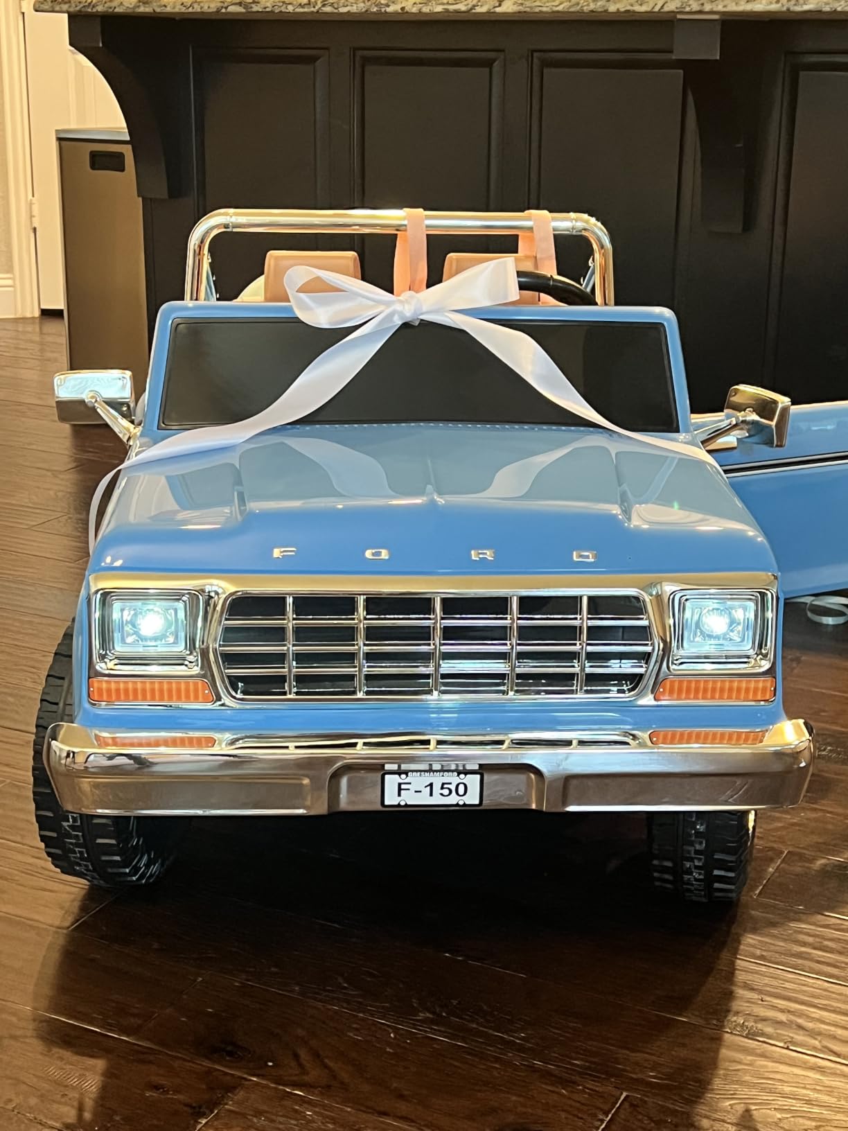 ANPABO Licensed Ford F-150 24V 2 Seater Ride on Car for Kids, Blue | Retro all-terrain 24v ride on toys for ages 3-8 w/parent remote, 4x100w motors, 3 speeds, large storage trunk & music player customer photo 1