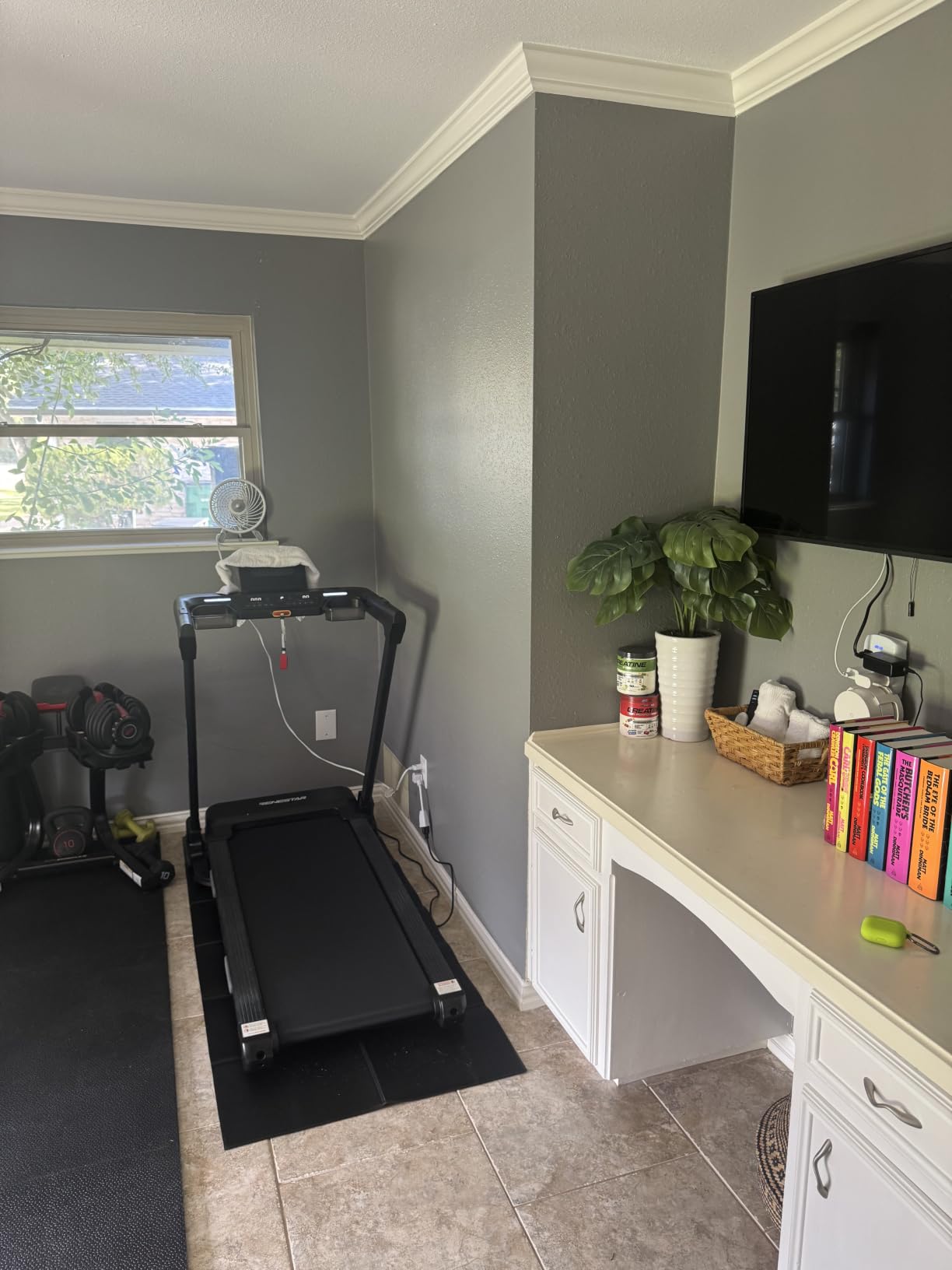 Renestar Folding Treadmill for Home with Auto Incline | Compact, 300LBS, Bluetooth speaker, low noise, pulse monitor, foldable, knee-friendly, cushioned running belt customer photo 1