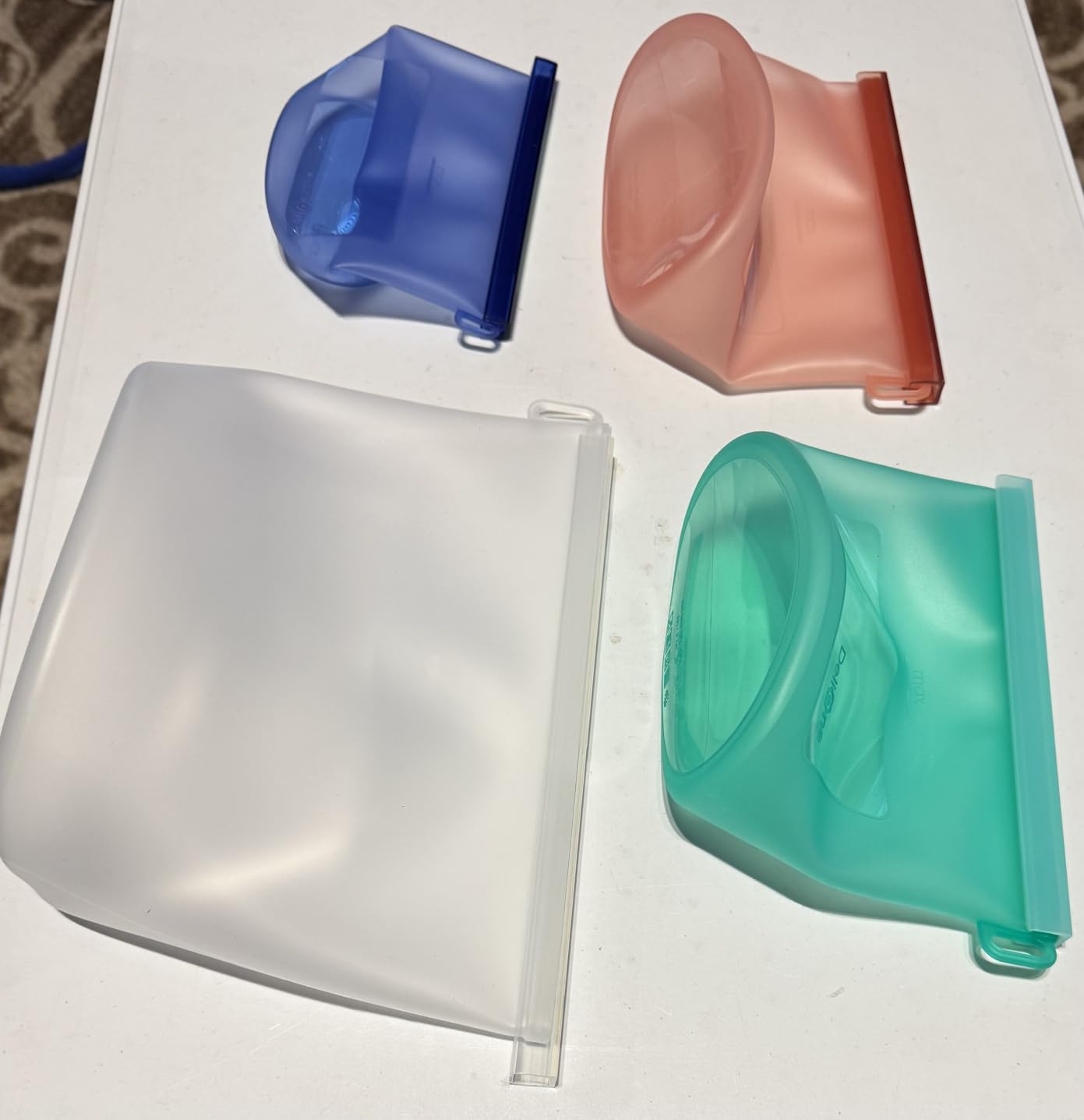 Reusable Silicone Food Storage Bags (Set of 4), Dishwasher Oven Microwave Freezer Safe, Eco-Friendly 100% Platinum, Leakproof Sous Vide Bags, Premium Lunch Containers, 2 Snack 2 Sandwich, Mixed customer photo 1