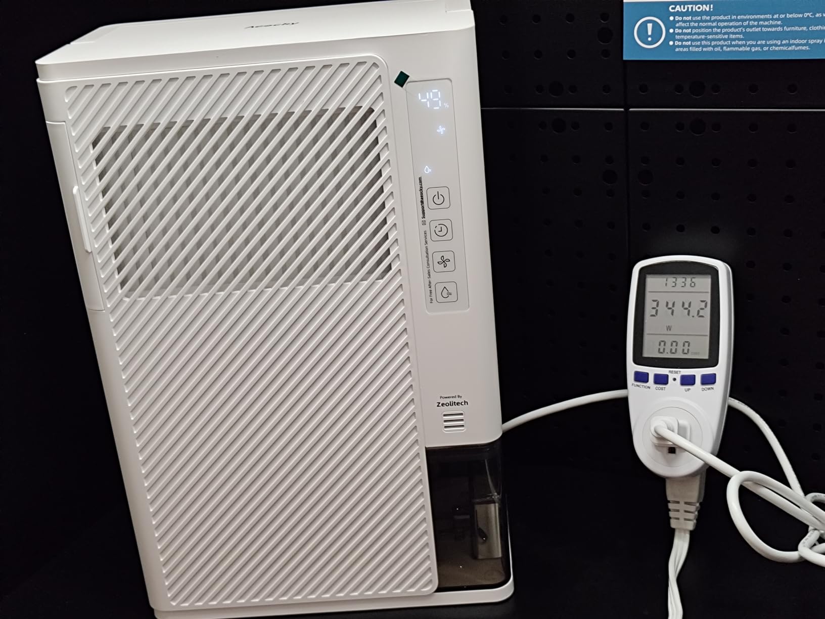 AEOCKY 2000 Sq.Ft Rotary Desiccant Dehumidifier, Humidistat, Never Frost | 10 Pints/Day Hands-Free Drainage with Drain Hose for Home RV Bedroom Bathroom Closet Small Basement Laundry, 85oz Tank, Quiet customer photo 2
