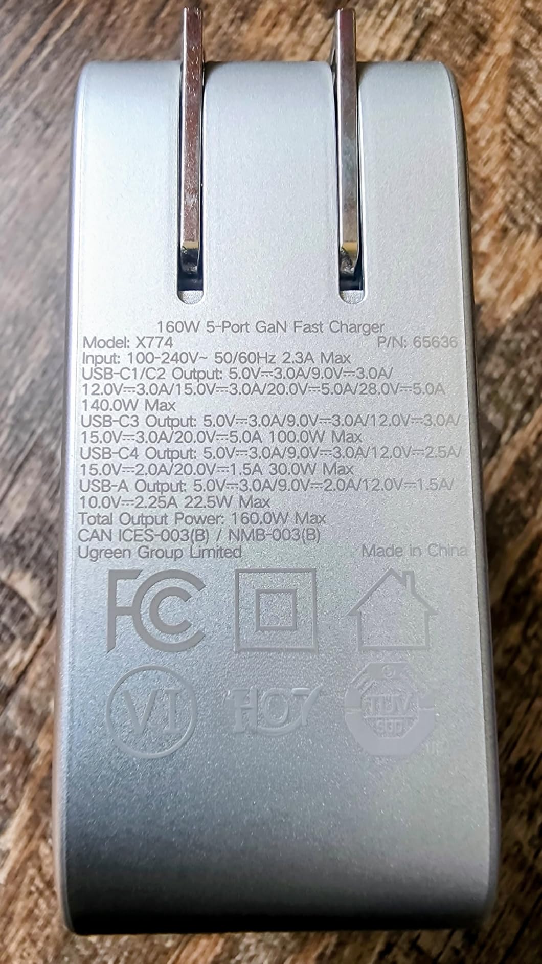 UGREEN Nexode Pro Charger, 160W GaN 5-Port Fast USB C Wall Charger Block, Type-C Charging with Smart Display & Touch Control Compatible for MacBook Pro/Air, iPhone 17/16 Series, iPad, Galaxy customer photo 1