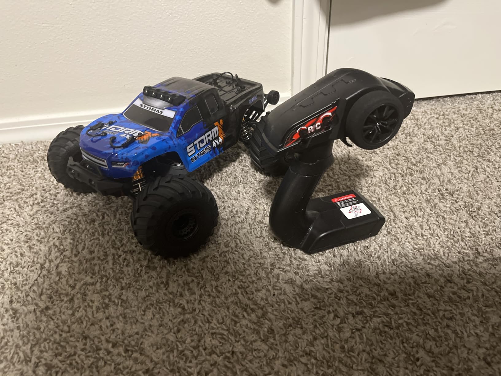 RC Cars 1:14 All Terrain Off-Road RC Truck, 4WD Fast Remote Control Car 40 KM/H, 4X4 Waterproof Monster Truck with 2x1300mAh Batteries, Metal Shocks, 6 LED Headlights, RTR RC Vehicle customer photo 2