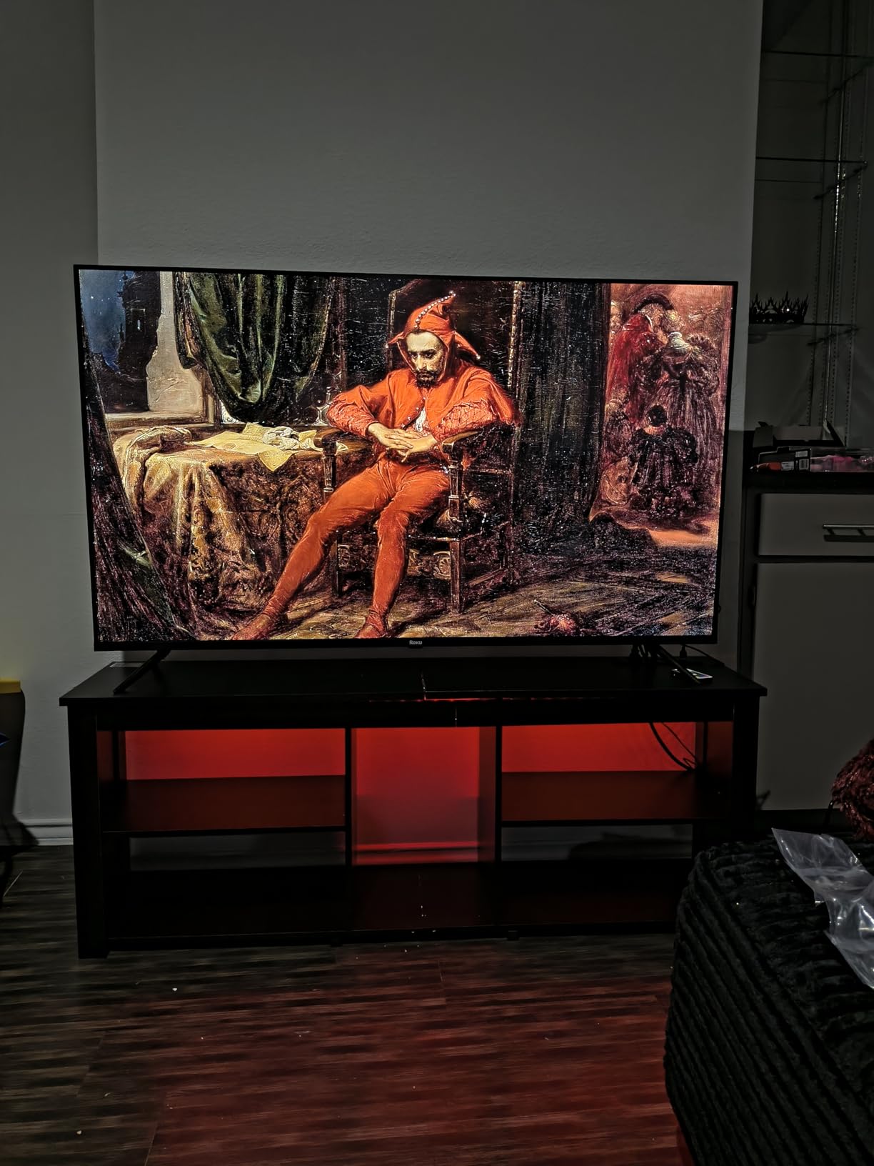 Roku 43-Inch Select Series Smart TV 2026 - 4K HDR TV customer photo 1