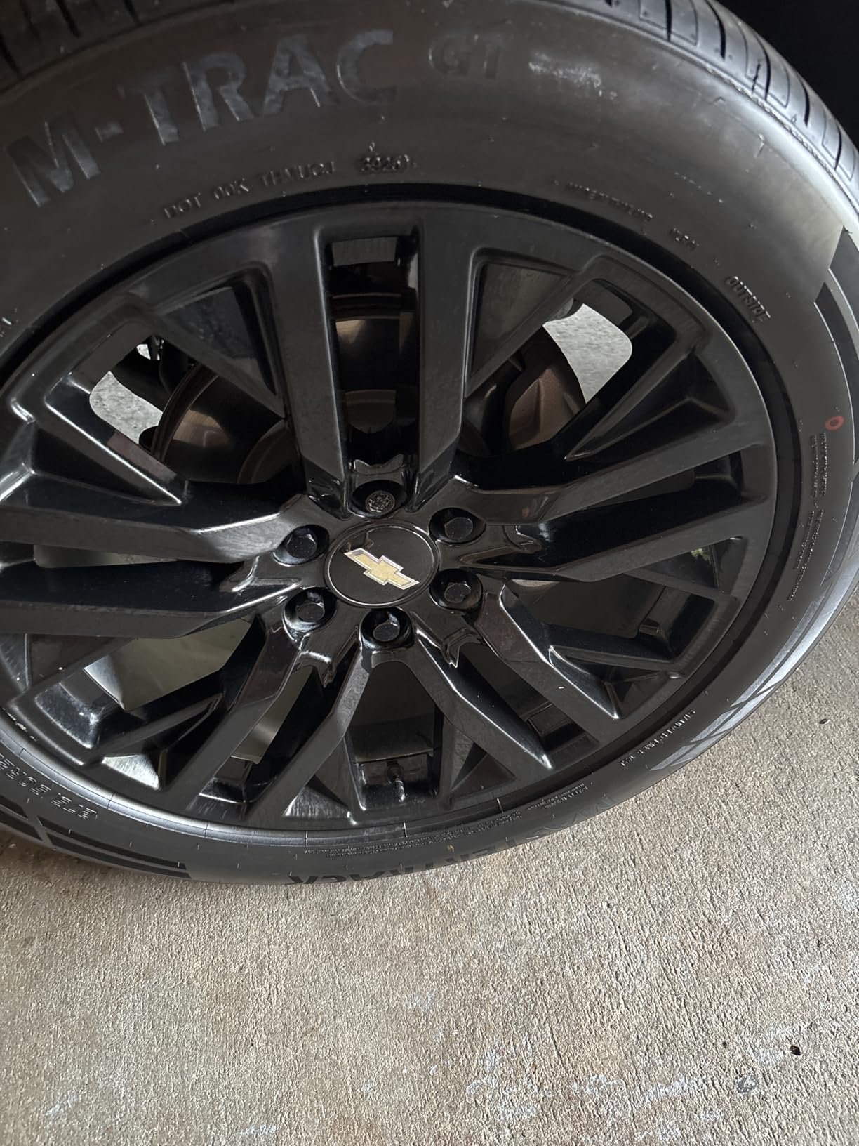 M-TRAC GT UHP All-Season Tires (Set of 4) 265/35ZR19 98Y XL with 5-Year Warranty + 3 Year Road Hazard Protection customer photo 1