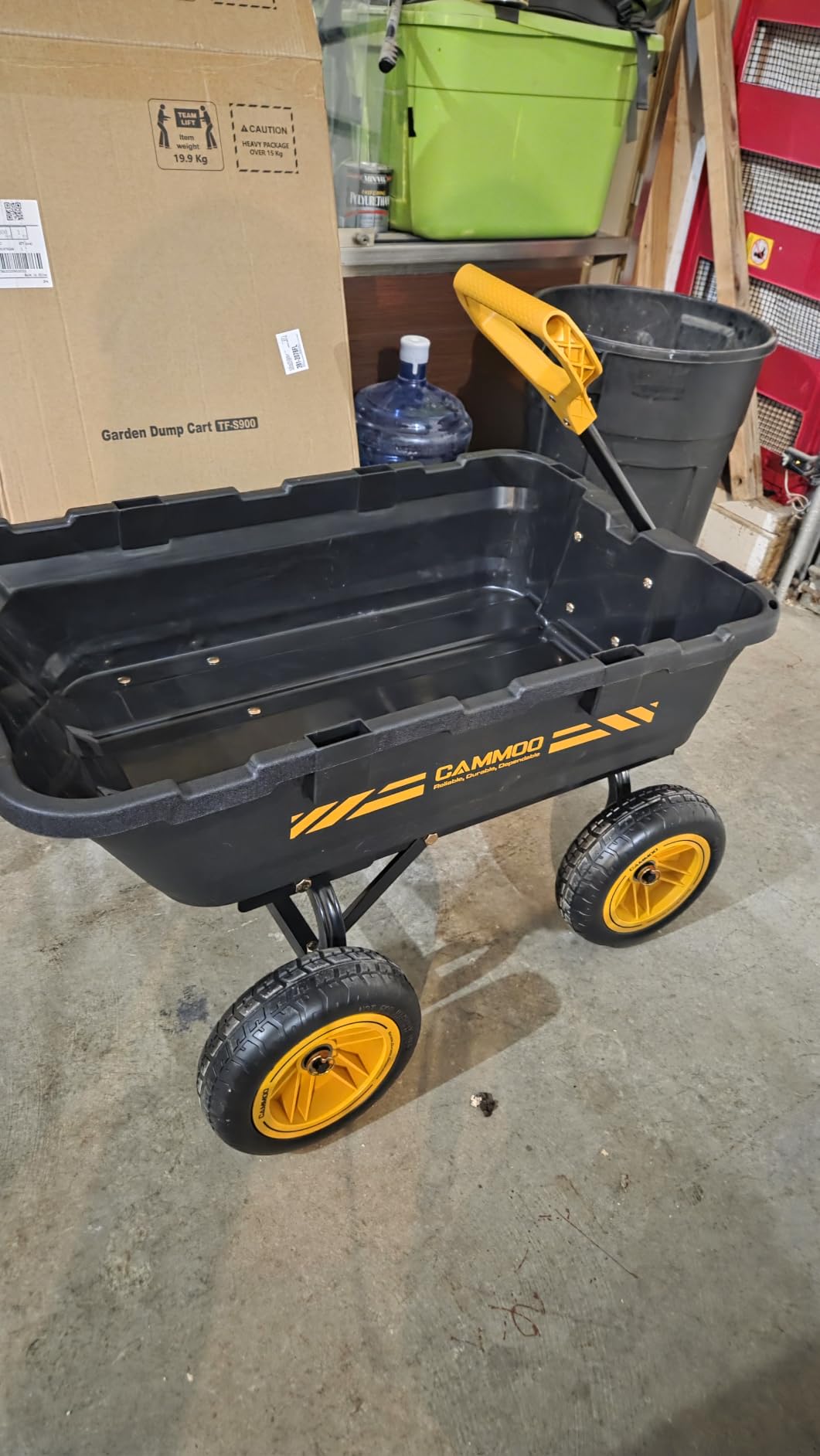 CAMMOO 10-in NO-Flat Tires 900lb Garden Dump Cart Wheelbarrow Garden Wagon, Black customer photo 2