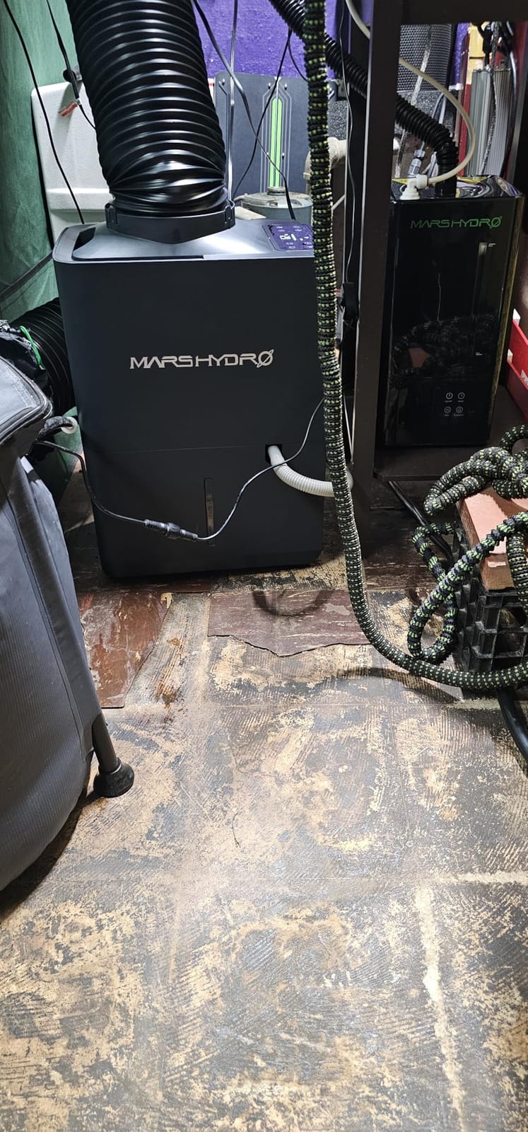 MARS HYDRO 38 Pints Plant Dehumidifier 18L/day for Grow Tent & Home | Digital Temperature & Humidity Control Display, 2.1L Water Tank, Air Duct, Drain Hose & Washable Filter customer photo 2