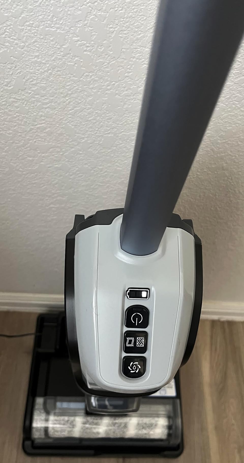 BISSELL CrossWave Edge Cordless Wet Dry Vacuum with Edge Cleaning, Tangle-Free Pet Hair Brush Roll, FreshStart Filter, and Storage & Rinse Tray Included, 4329F customer photo 1