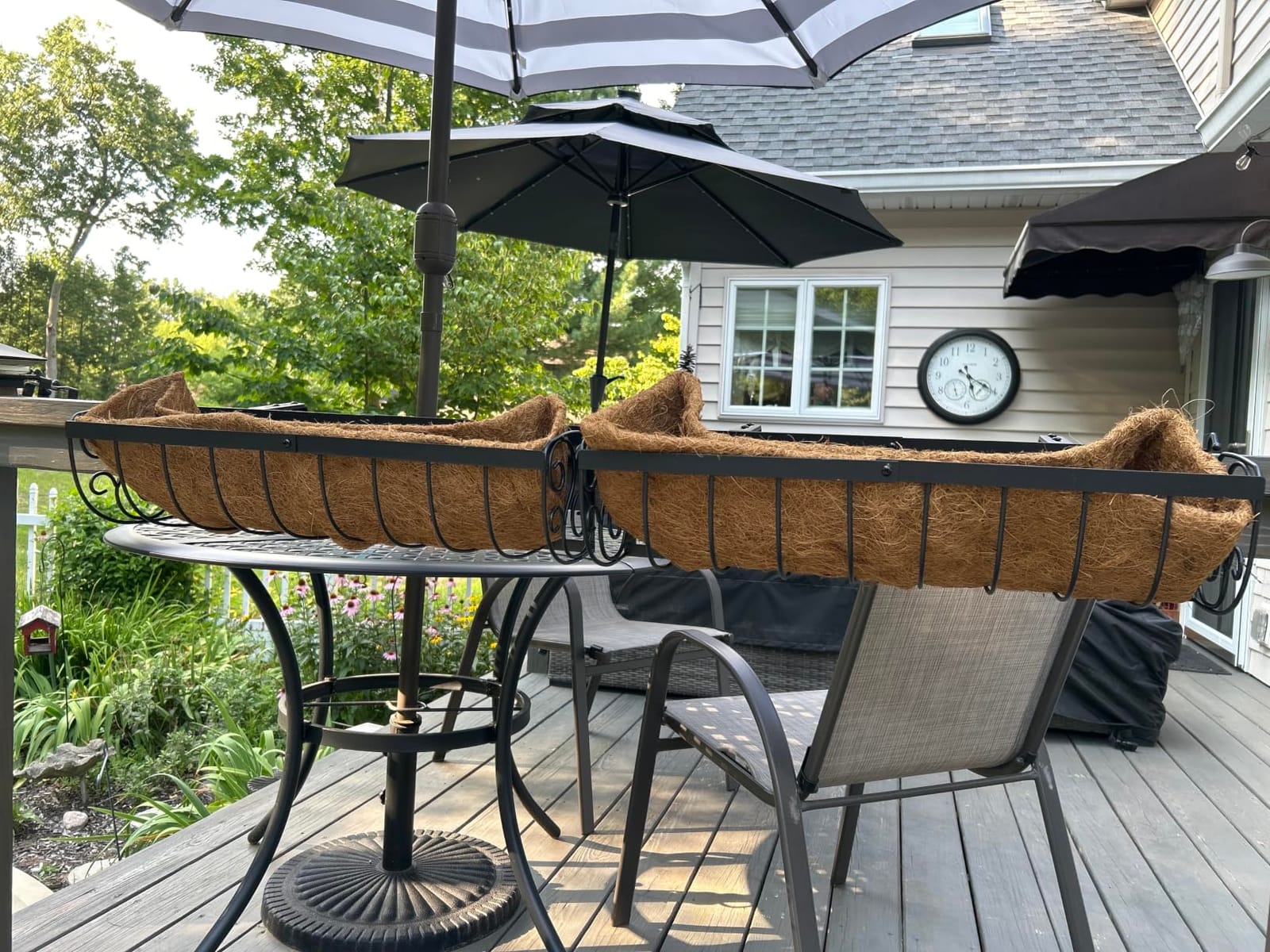 VOXOR Railing Planter Boxes, 24 Inch Window Boxes Planters, Balcony Planters with Adjustable Brackets & Coco Liner (2 Pack) customer photo 1
