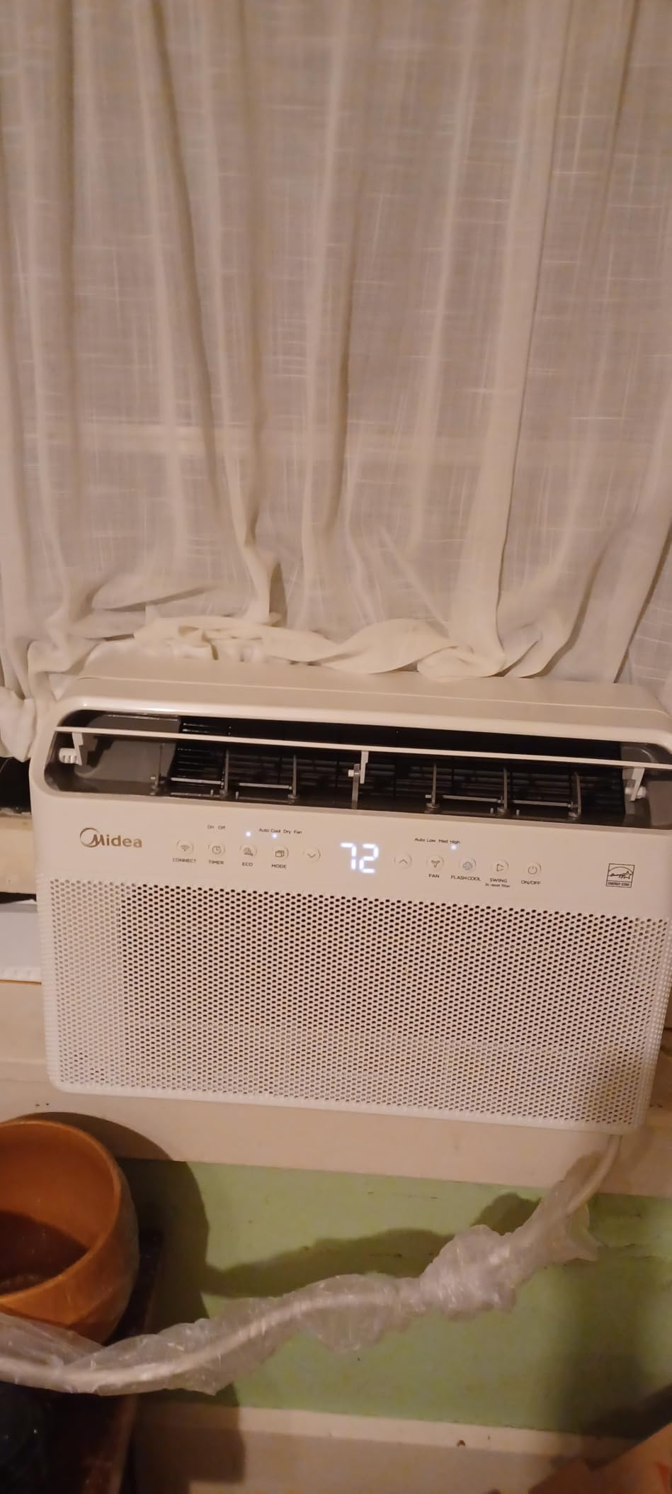 Midea 12,000 BTU U Shaped Smart Inverter Window Air Conditioner - Cools 550 Sq Ft, Ultra Quiet with Open Window Operation - Alexa/Google Assistant Compatible, 37% Energy Savings, Remote (2026 Edition) customer photo 1