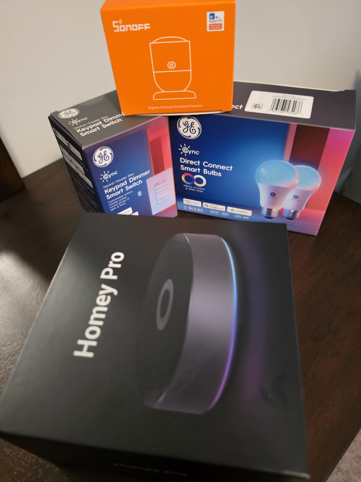 Homey Pro (2026) | Smart Hub for Home Automation - Features Z-Wave Plus, Zigbee, Wi-Fi, BLE, Infrared, Matter & Thread. Compatible with Siri, Alexa & Google Home. customer photo 1