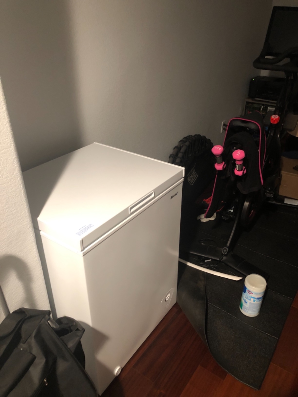 Smad Deep Freezer Chest 14 Cu.Ft, Removable Basket, Adjustable Thermostat, Large Storage, 4 Wheels, Low Noise, 14℉ -11.2℉, Free Standing Freezers for Garage, Outdoor, Home, Office, Dorm, White customer photo 1