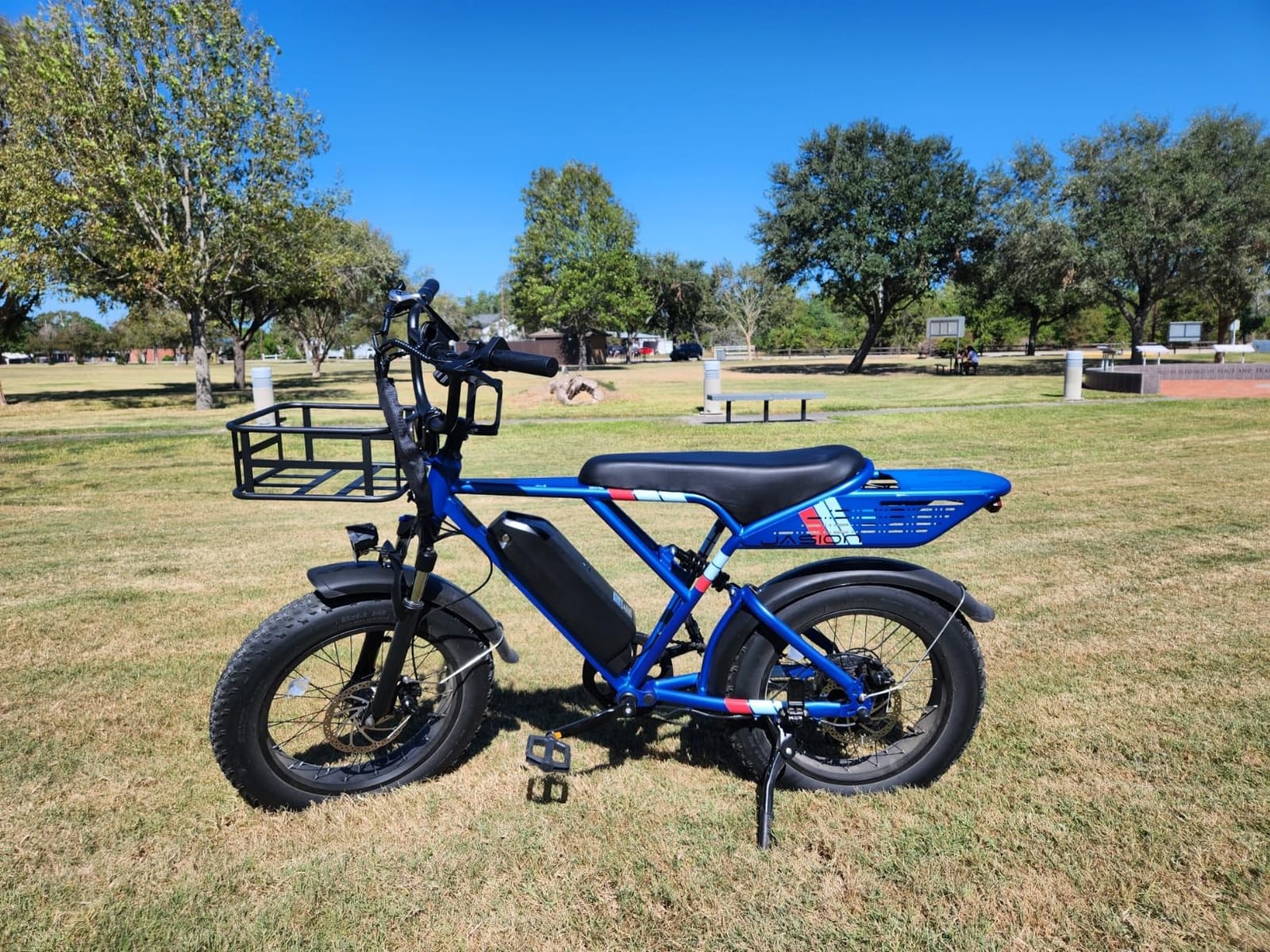 Jasion RetroVolt Electric Bike for Adults, 2000W Peak - 30MPH Electric Dirt Bike, 48V 13AH Battery, 70Miles Max Range Electric Motorcycle, 20'' X 4'' Fat Tire All-Terrain customer photo 1